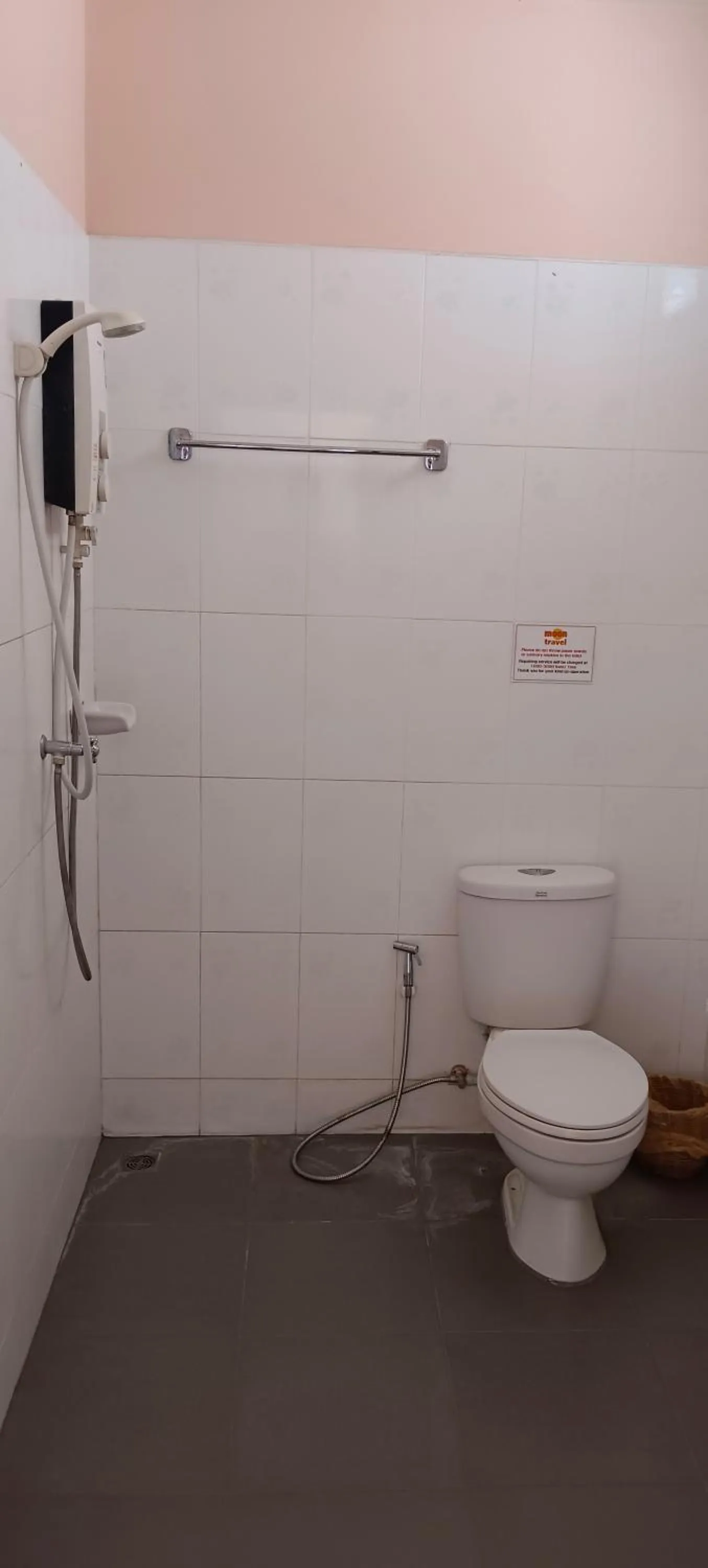 Toilet in Moon Travel Phangan