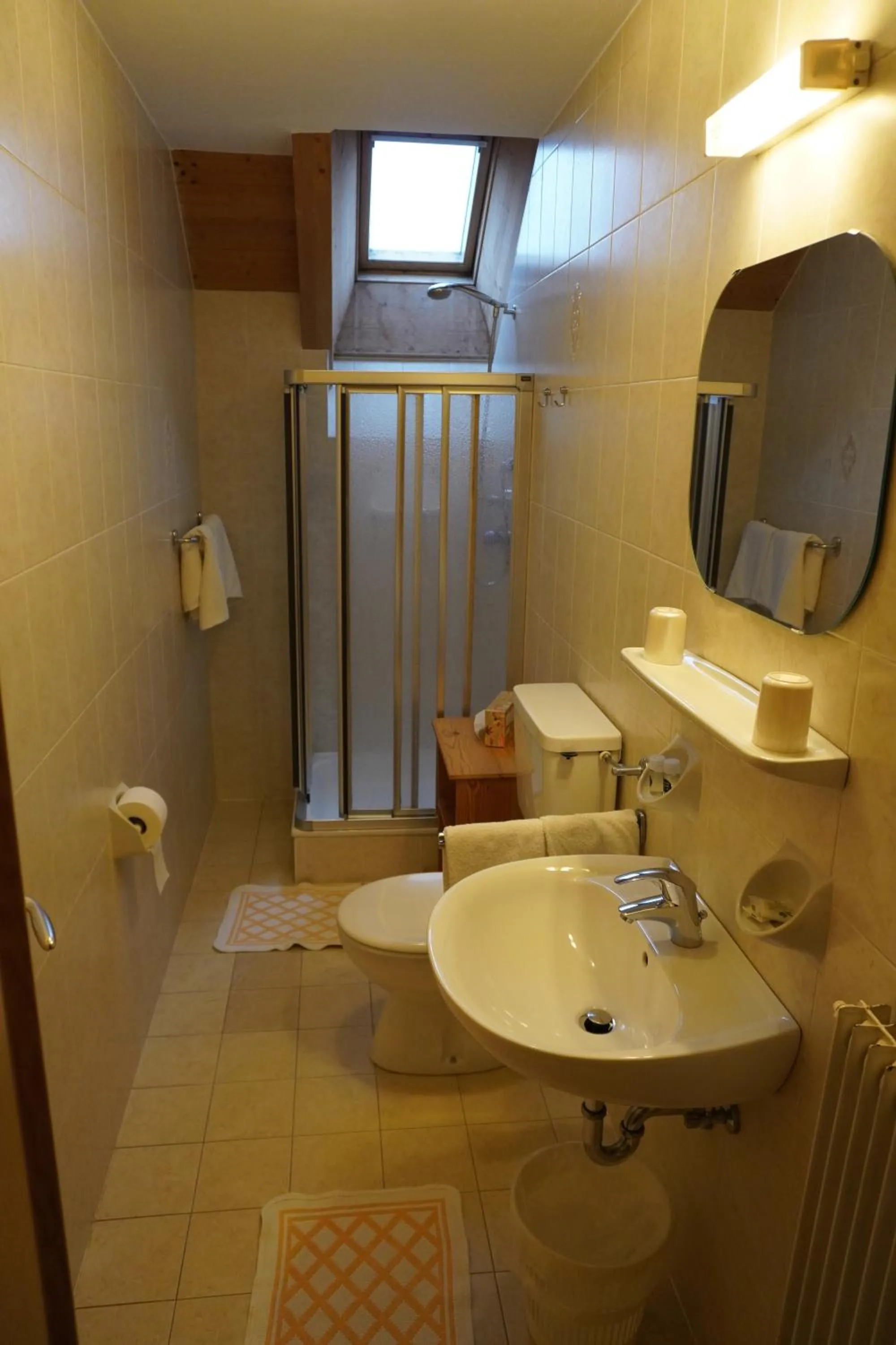 Bathroom in Pension Peintner