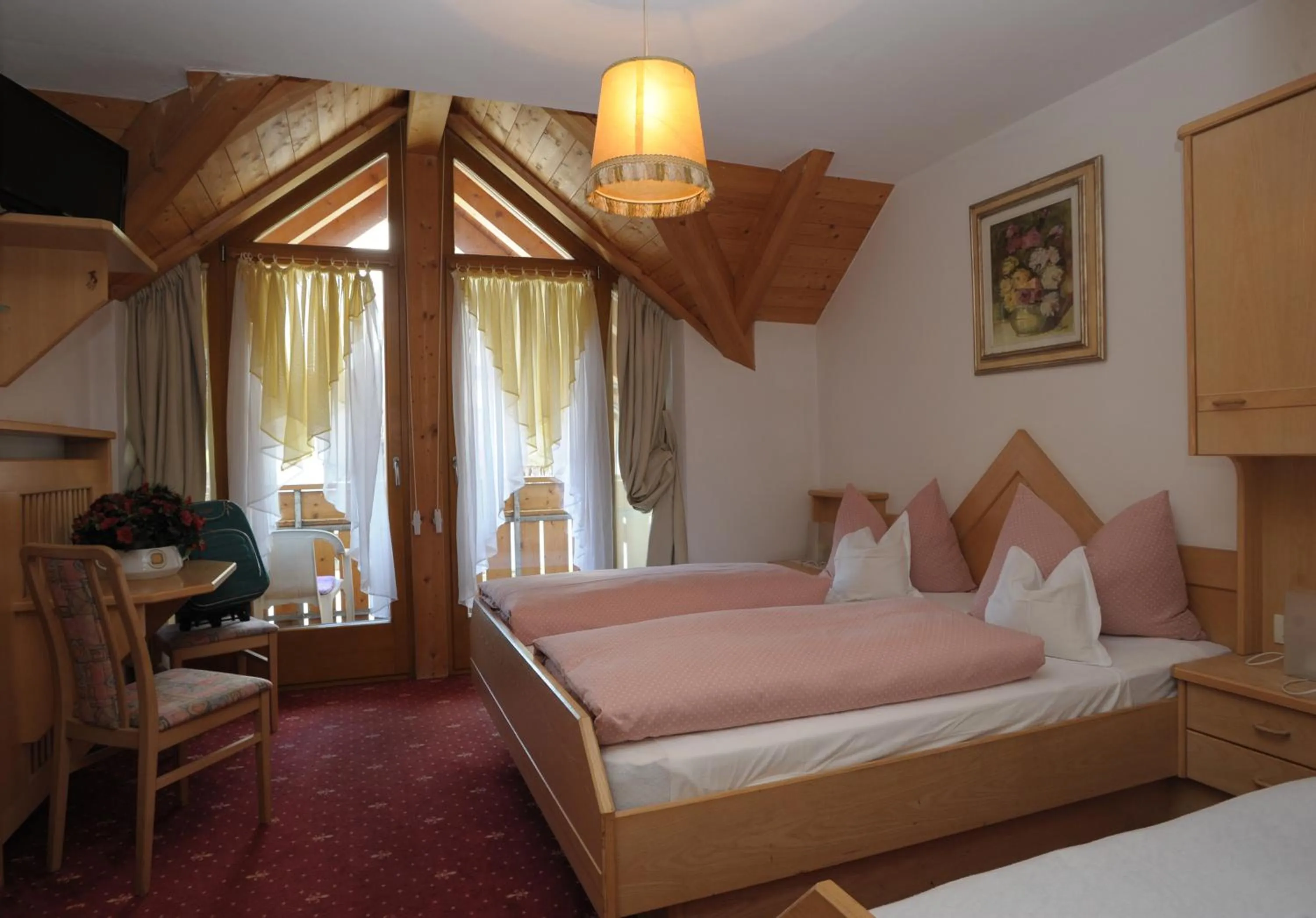 Photo of the whole room, Bed in Pension Peintner