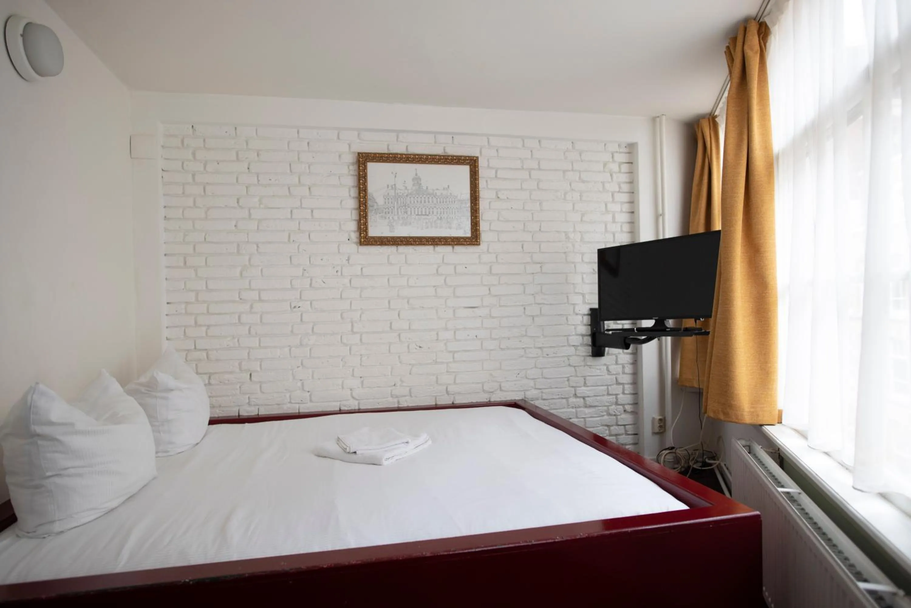 Bed in Hotel Internationaal