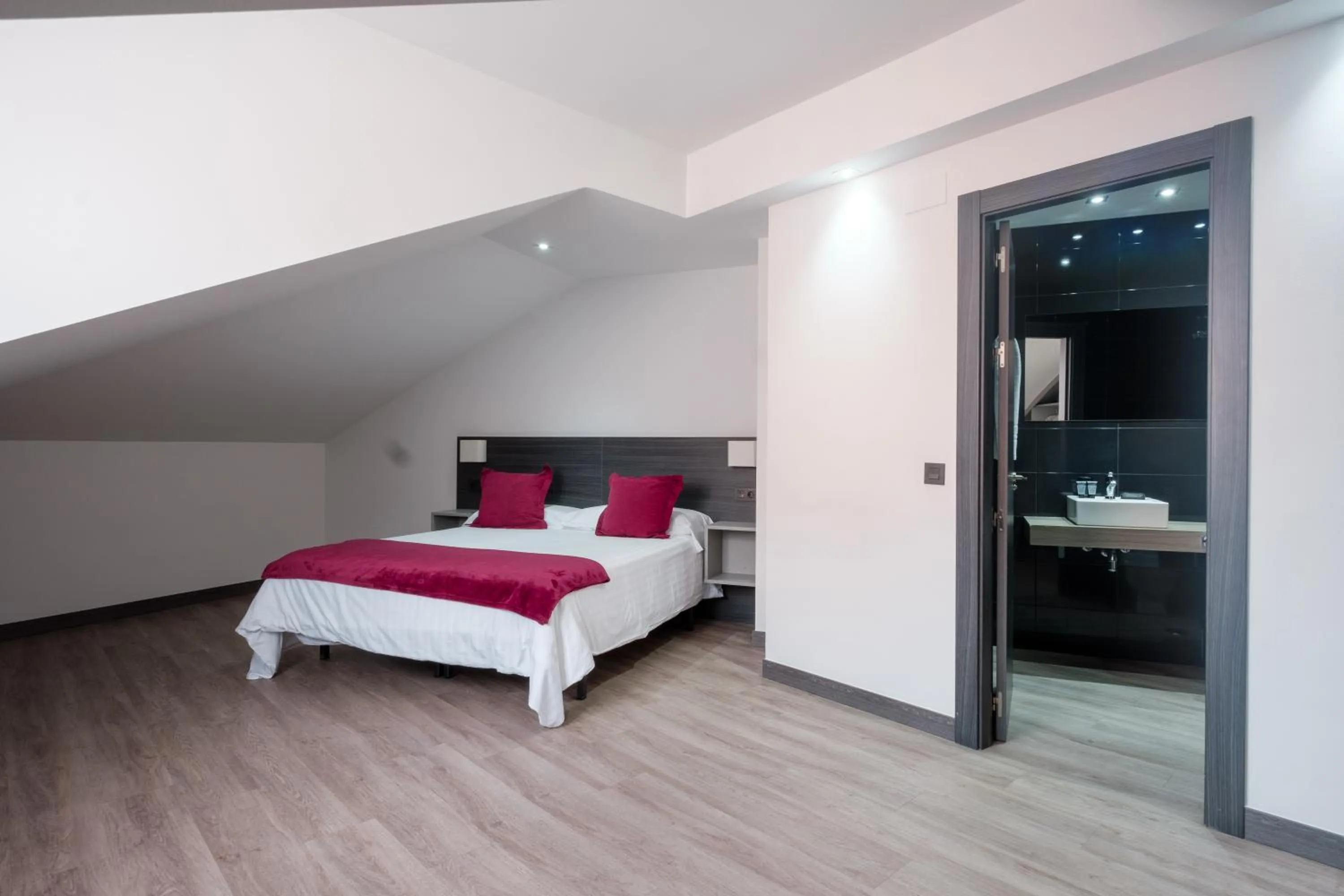 Bedroom, Bed in Apartamentos Capua