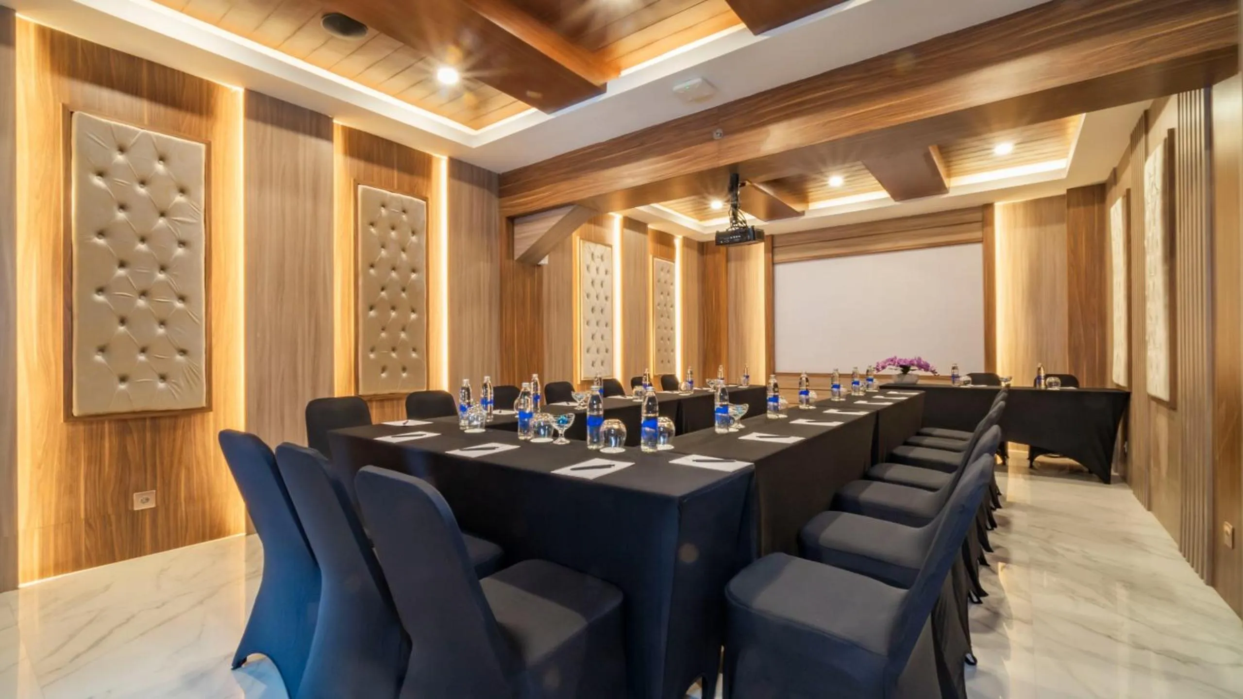Meeting/conference room in City of Aventus Hotel - Denpasar