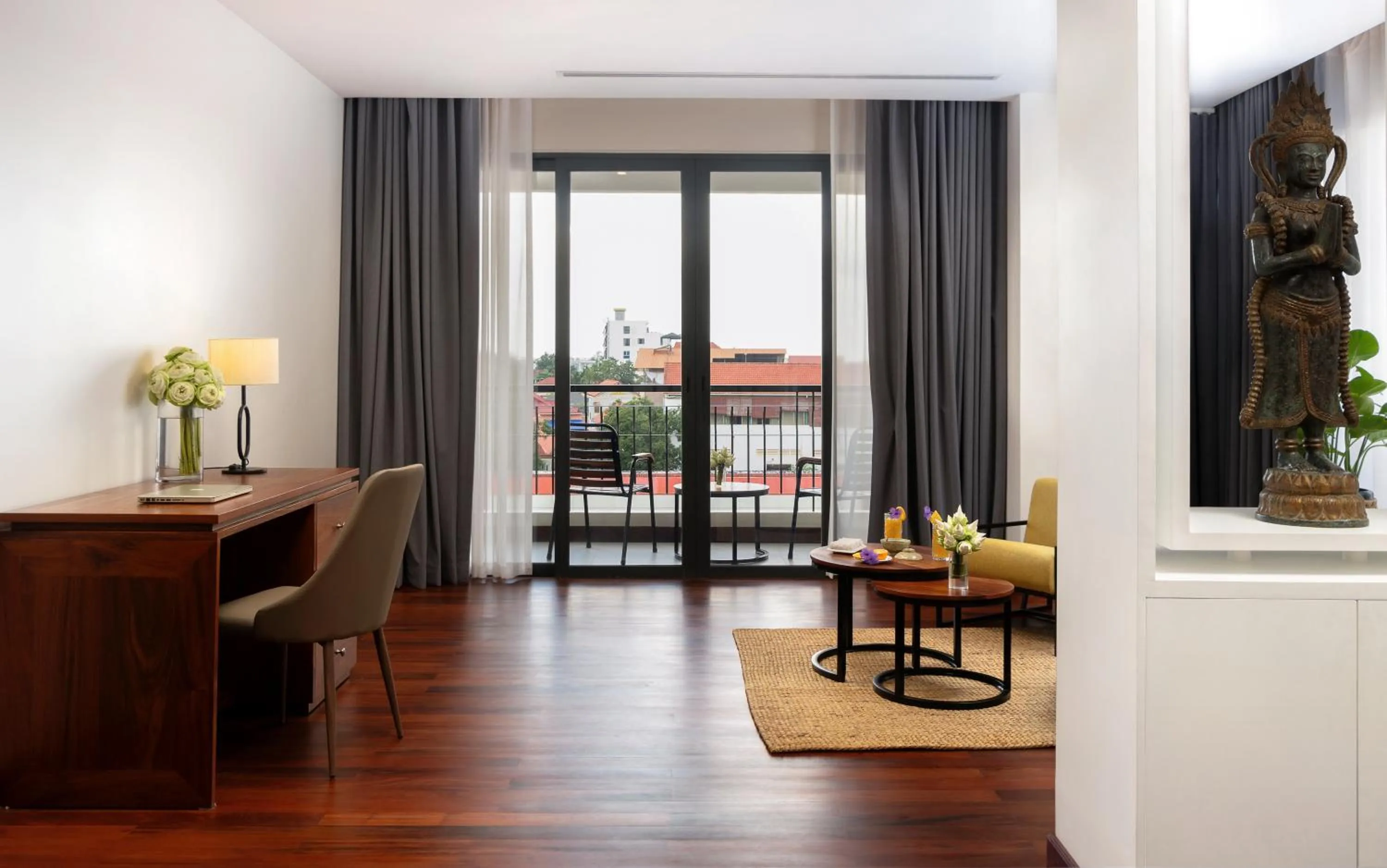 Living room in Koulen Central Hotel