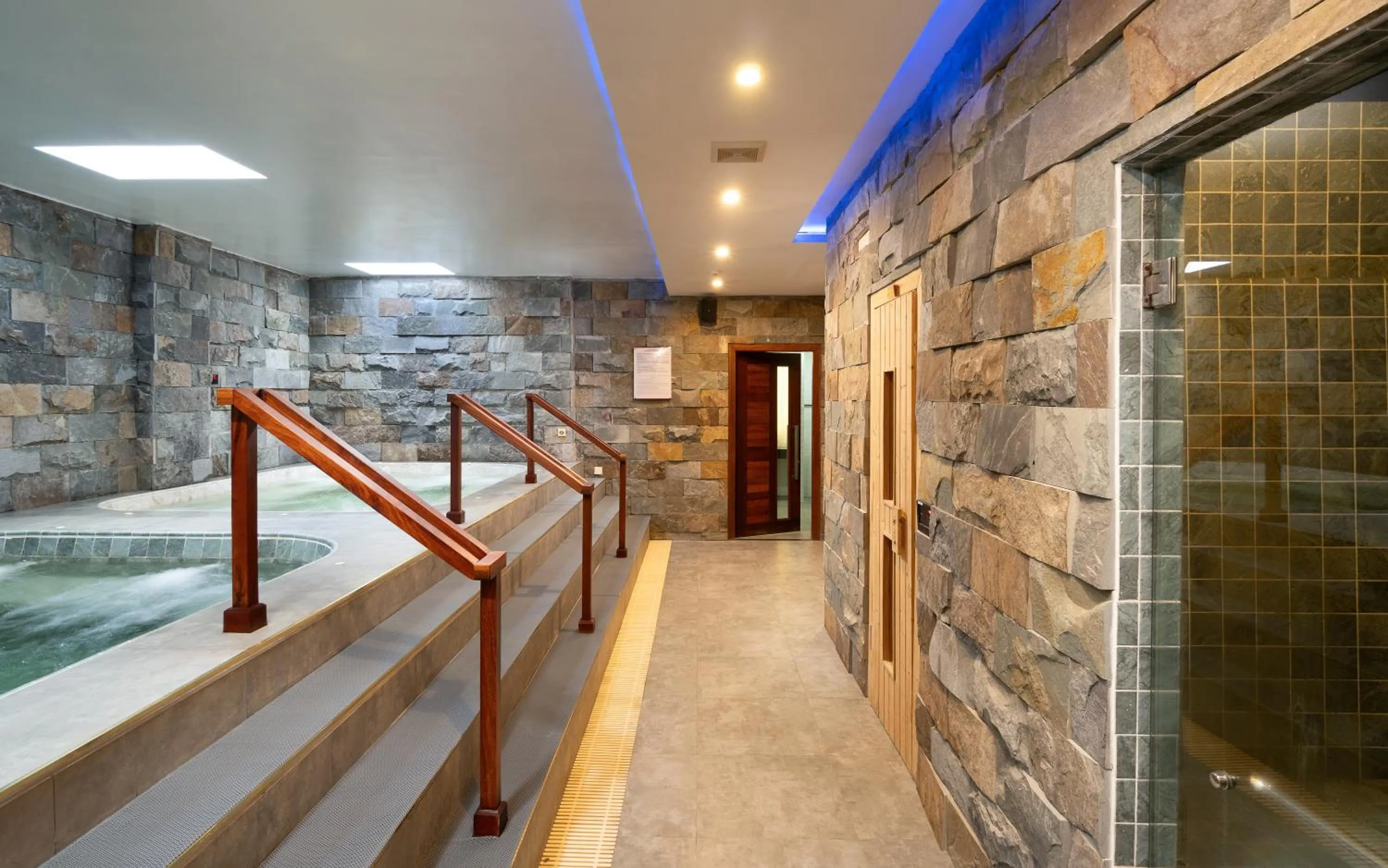 Sauna in Koulen Central Hotel