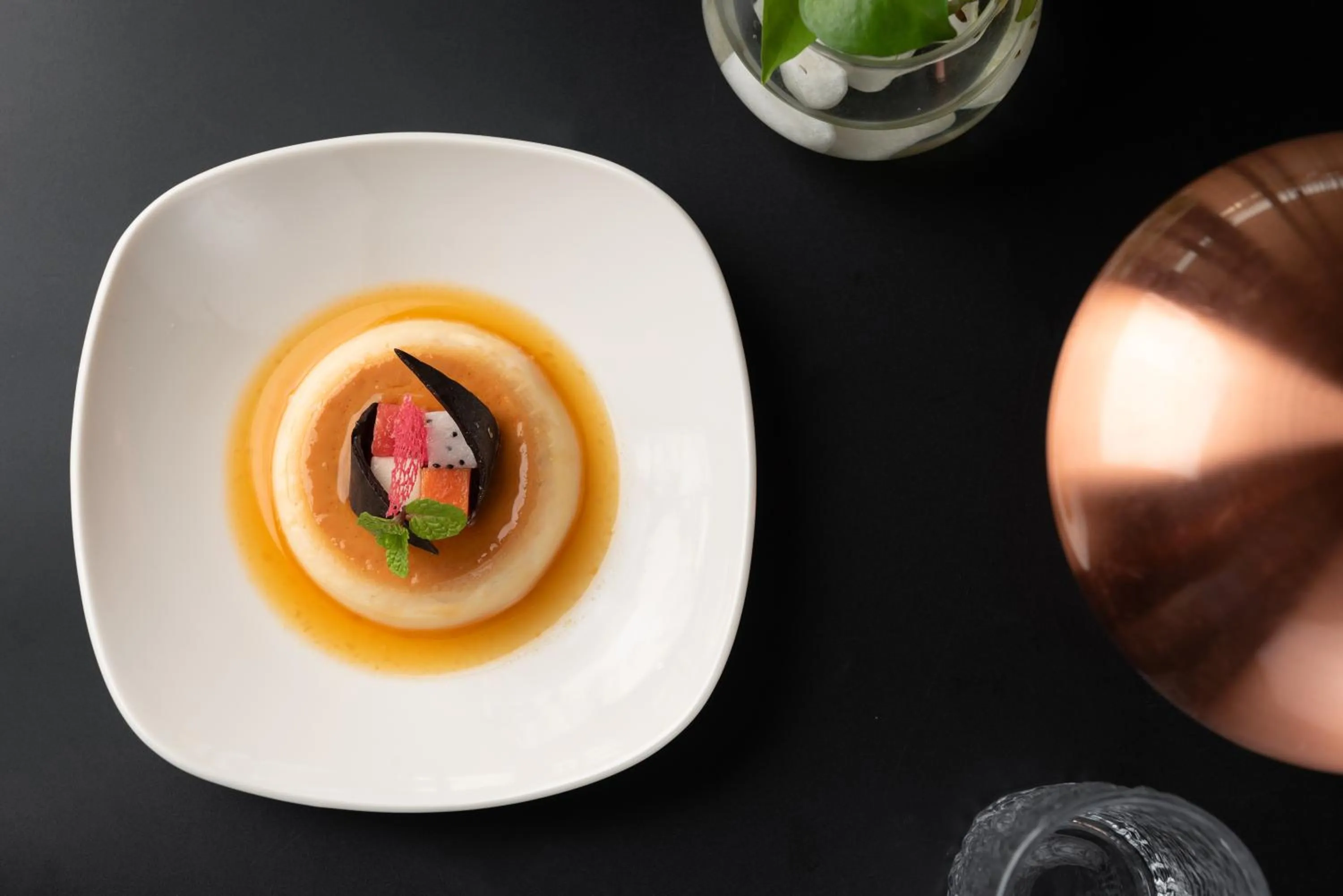 Restaurant/places to eat in Koulen Central Hotel