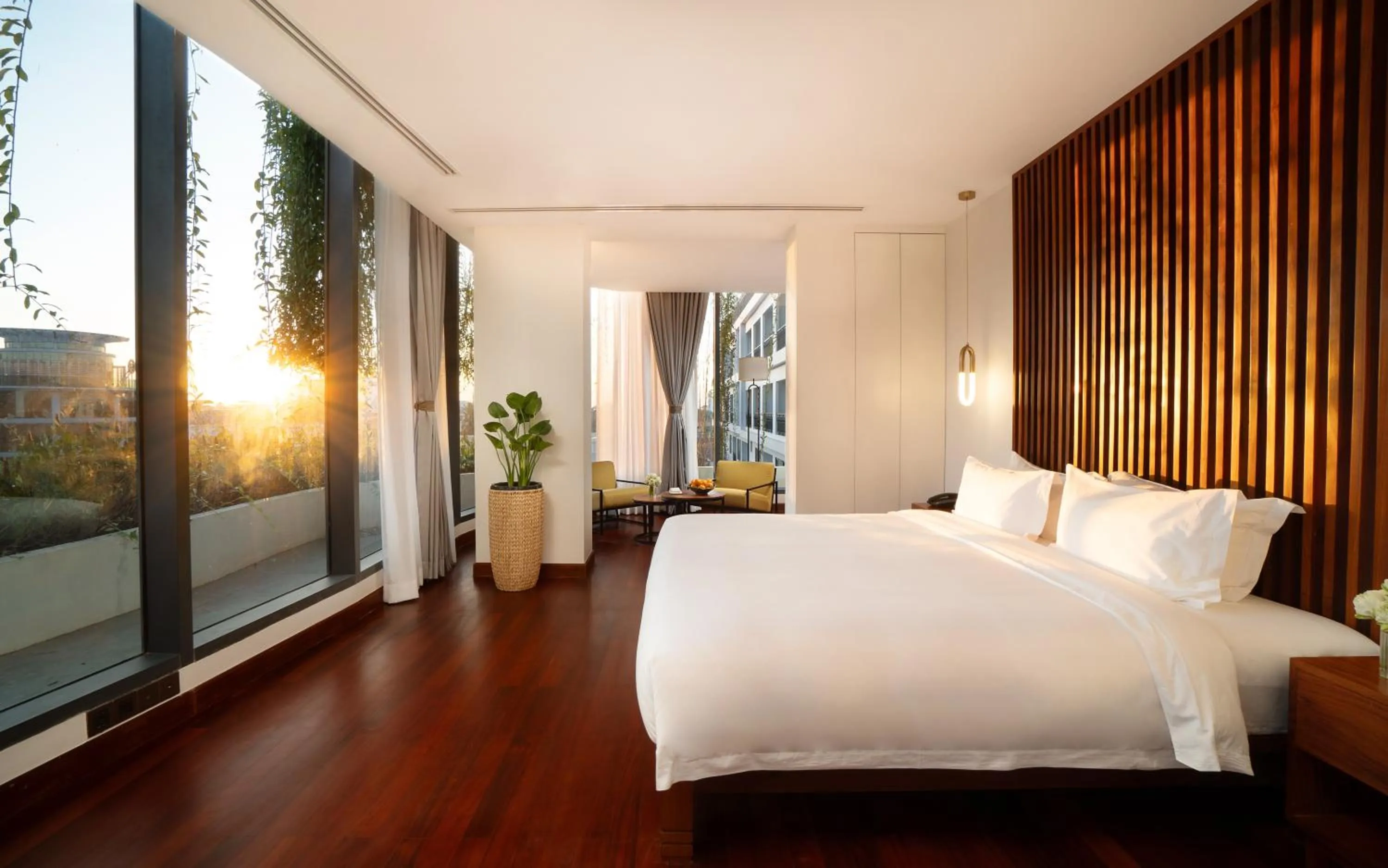 Bedroom, Bed in Koulen Central Hotel