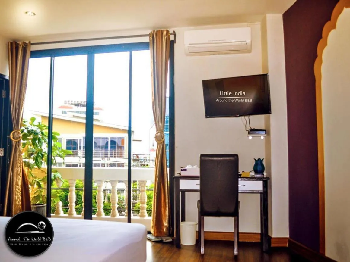 Balcony/Terrace, Bed in Around The World Bed and Breakfast