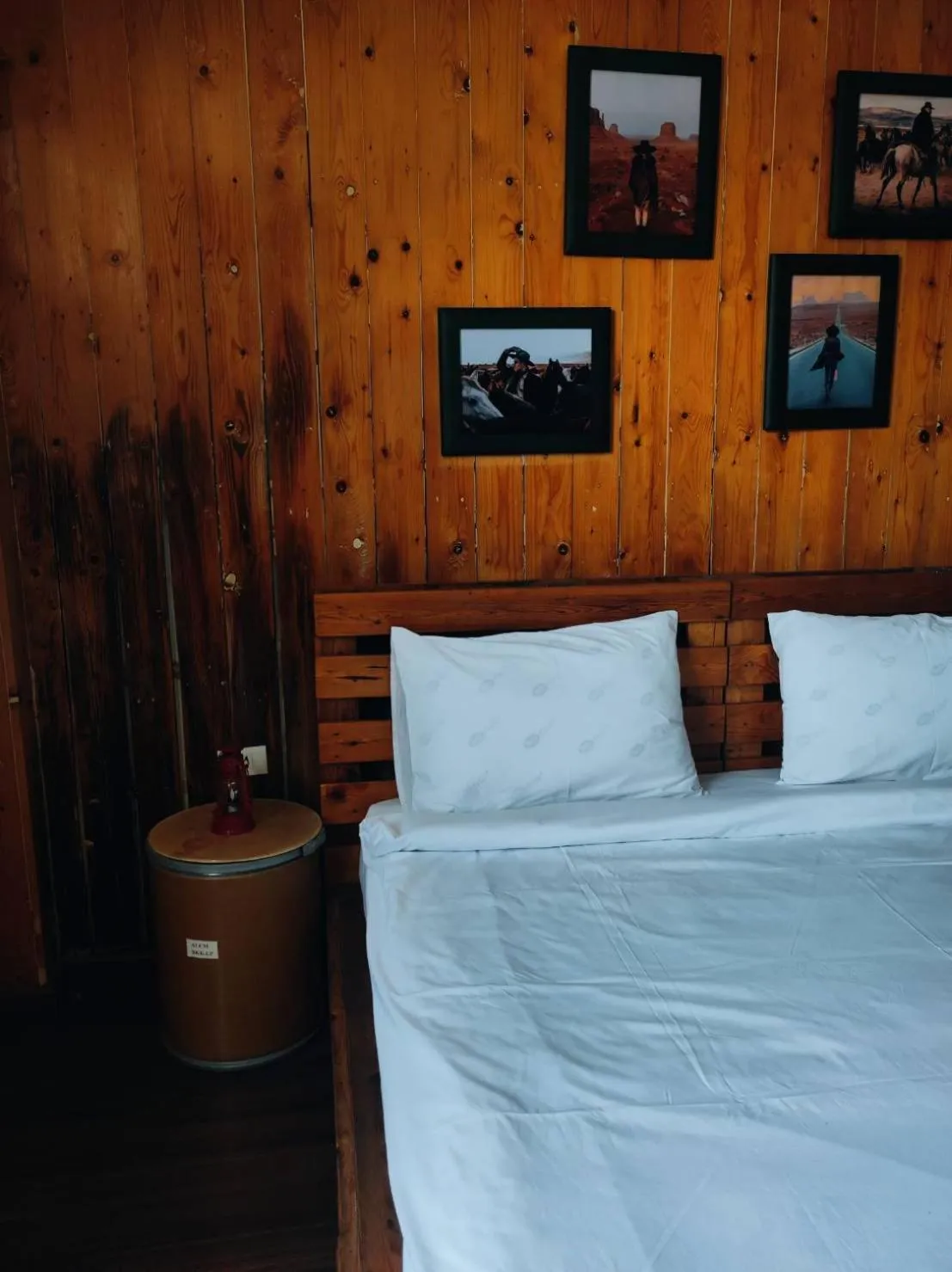 Bed in Around The World Bed and Breakfast