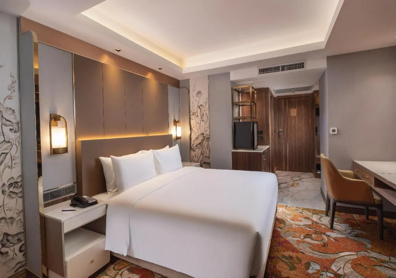 Photo of the whole room, Bed in SAMALA Hotel Bangkok