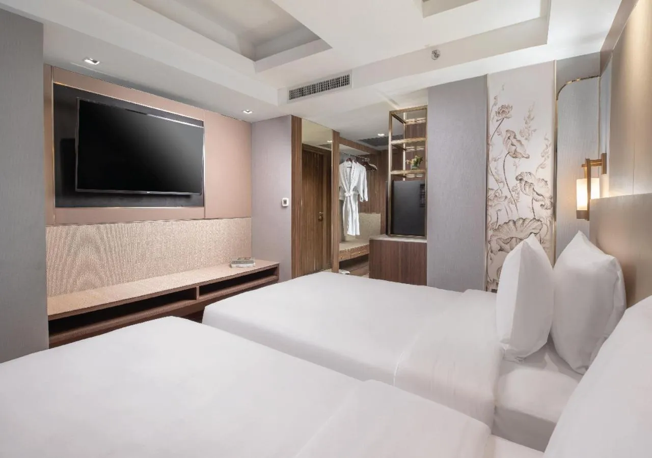 Photo of the whole room, Bed in SAMALA Hotel Bangkok