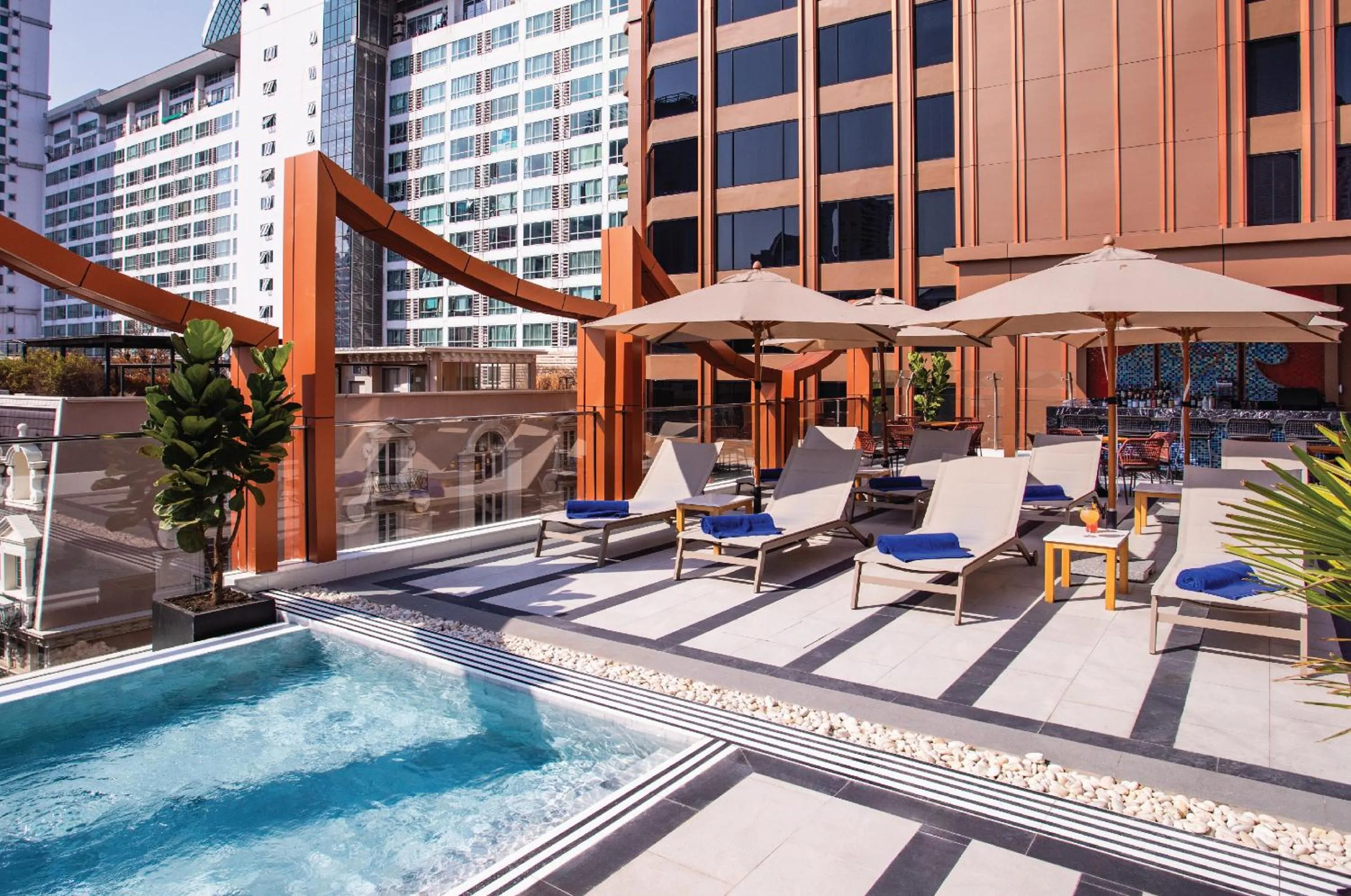 Lounge or bar in SAMALA Hotel Bangkok