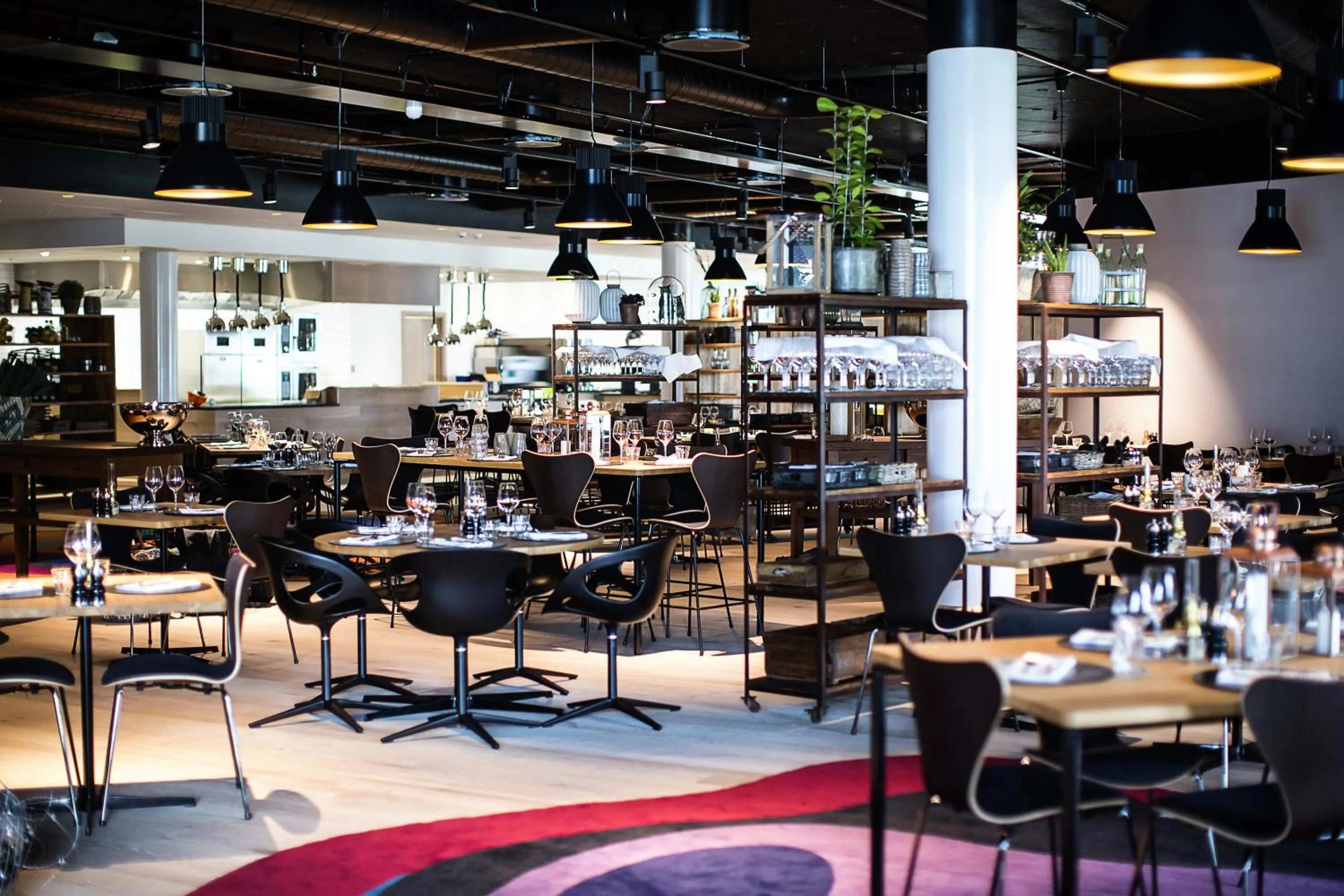 Restaurant/places to eat in Clarion Hotel Energy