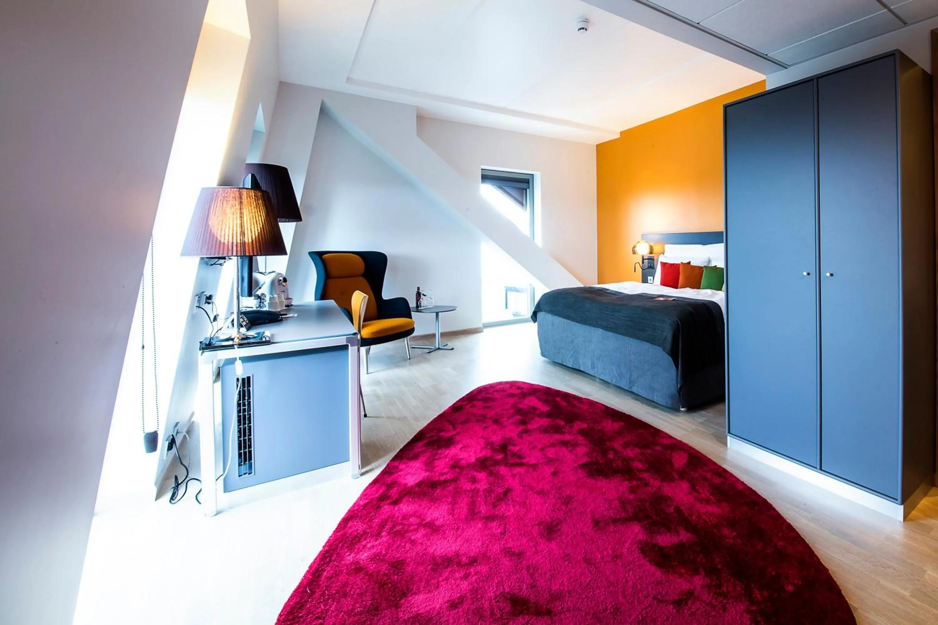 Shower, Bed in Clarion Hotel Energy