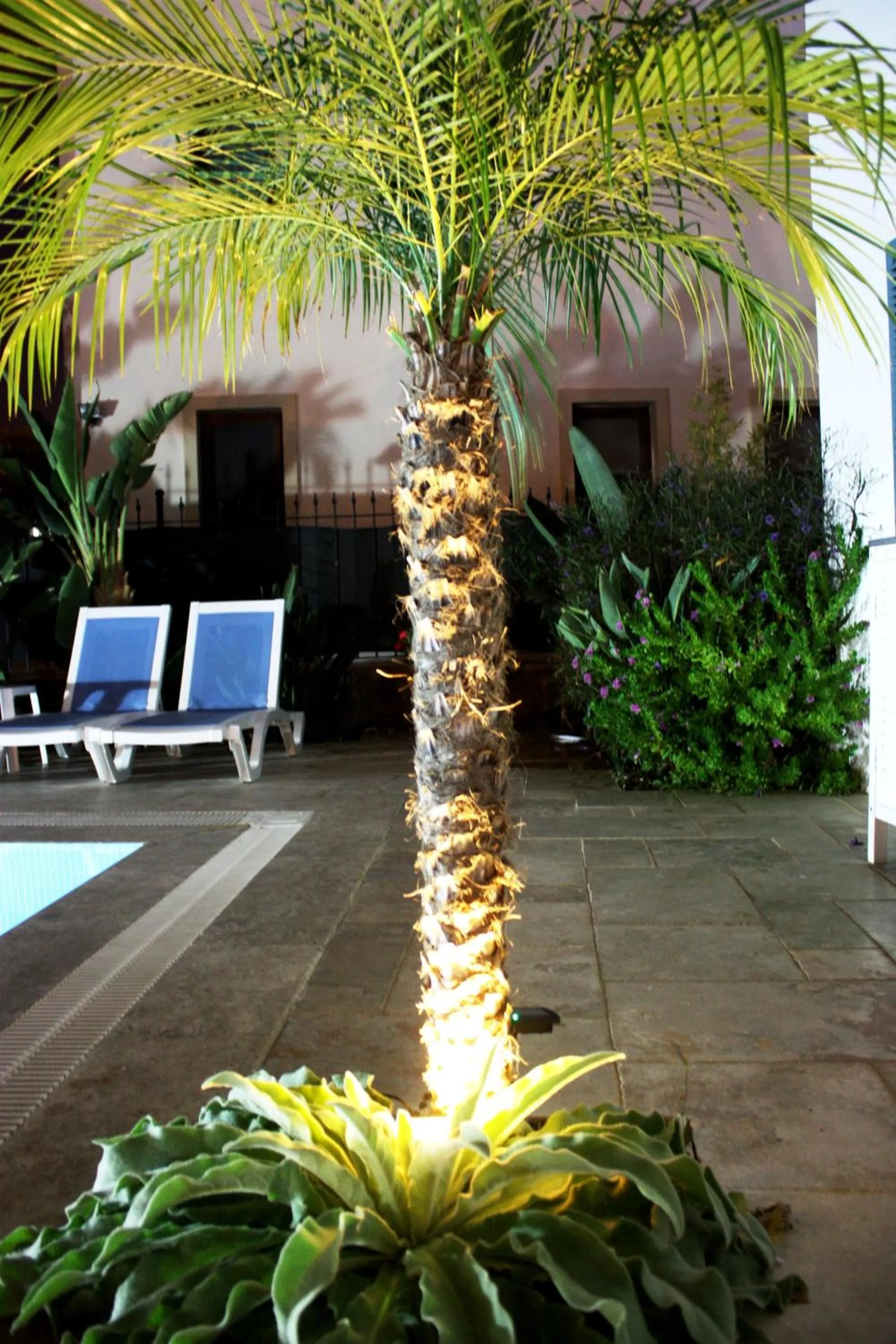 Decorative detail in Via Farilya Hotel