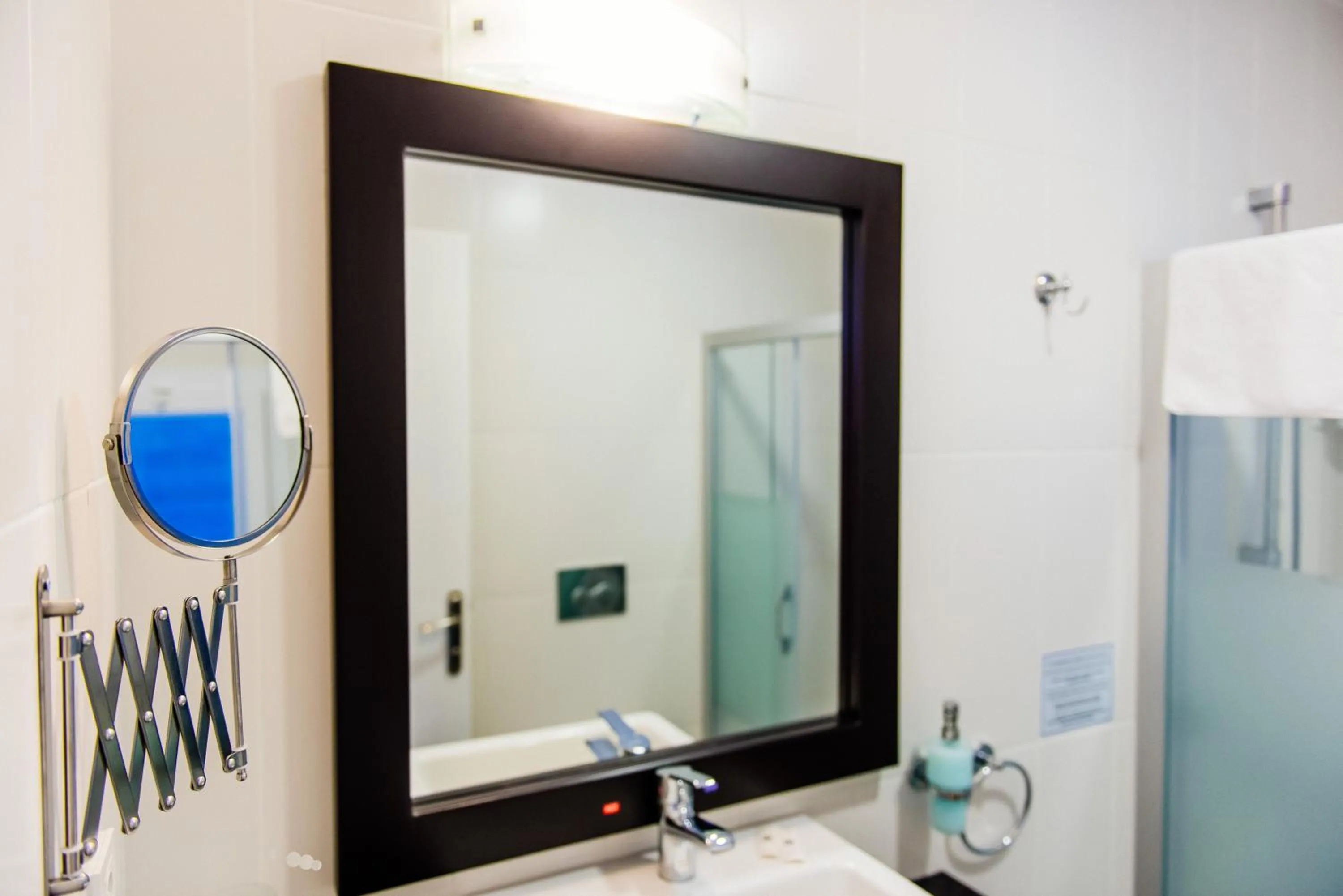 Bathroom in Via Farilya Hotel