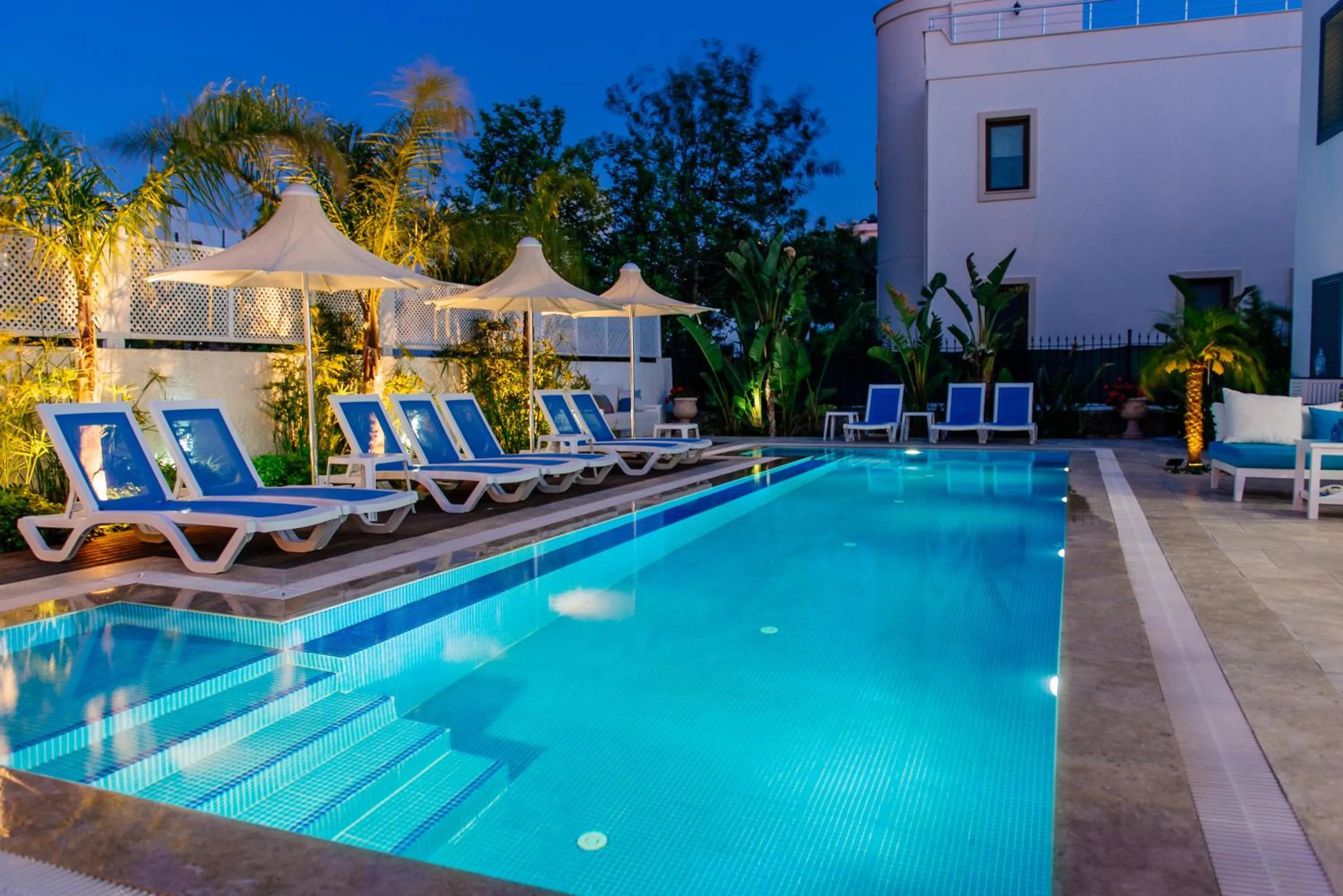 Swimming pool in Via Farilya Hotel