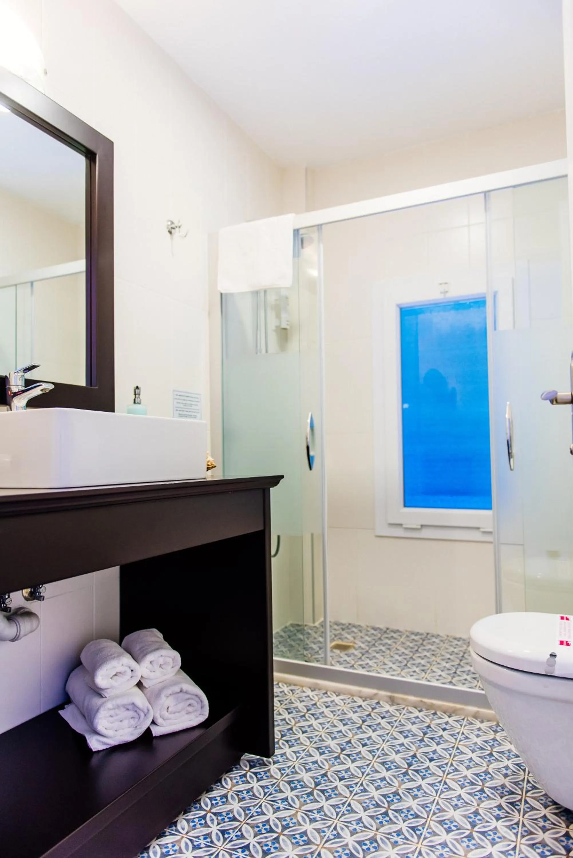 Bathroom in Via Farilya Hotel