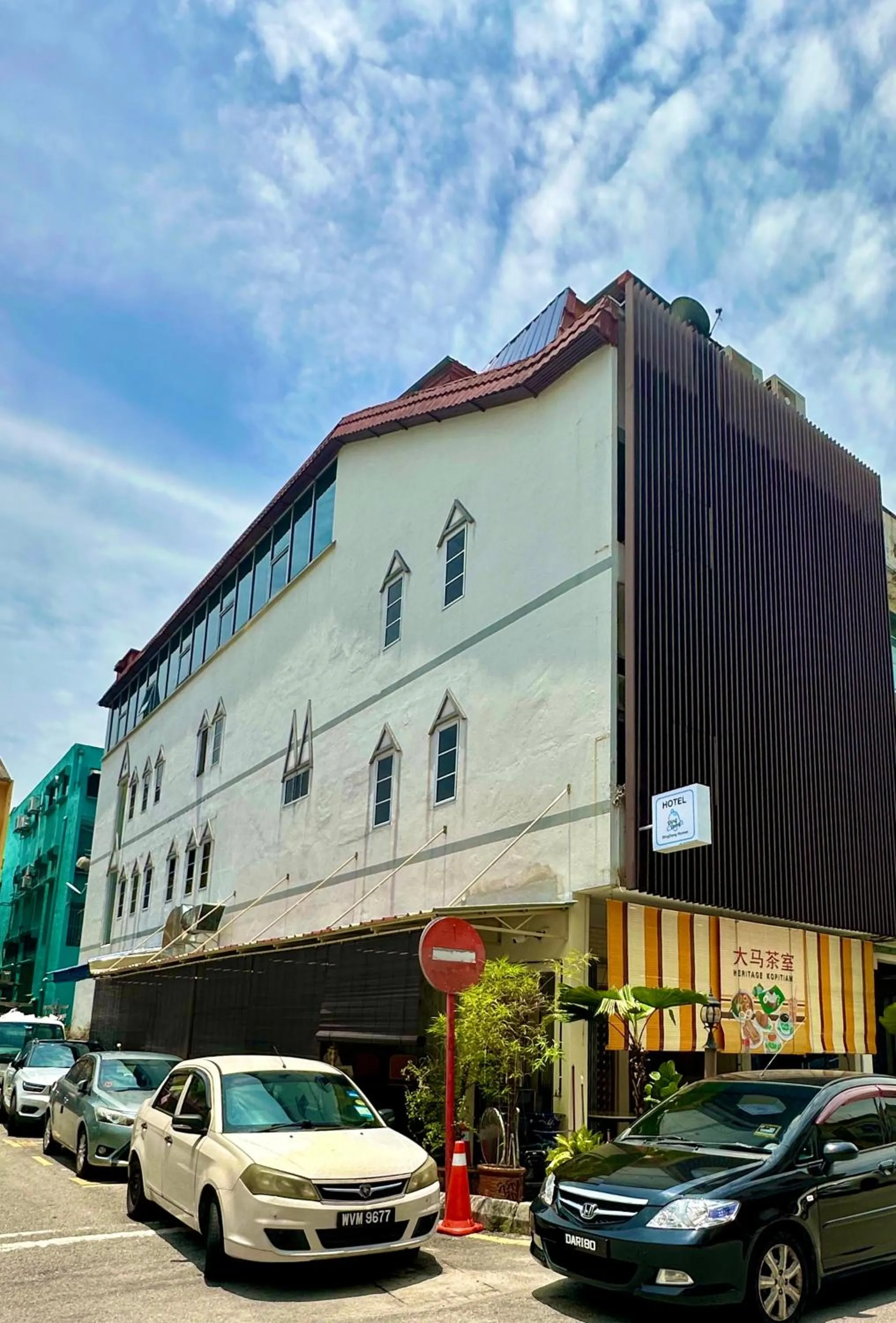Property building in Dingdong Homes Hotel
