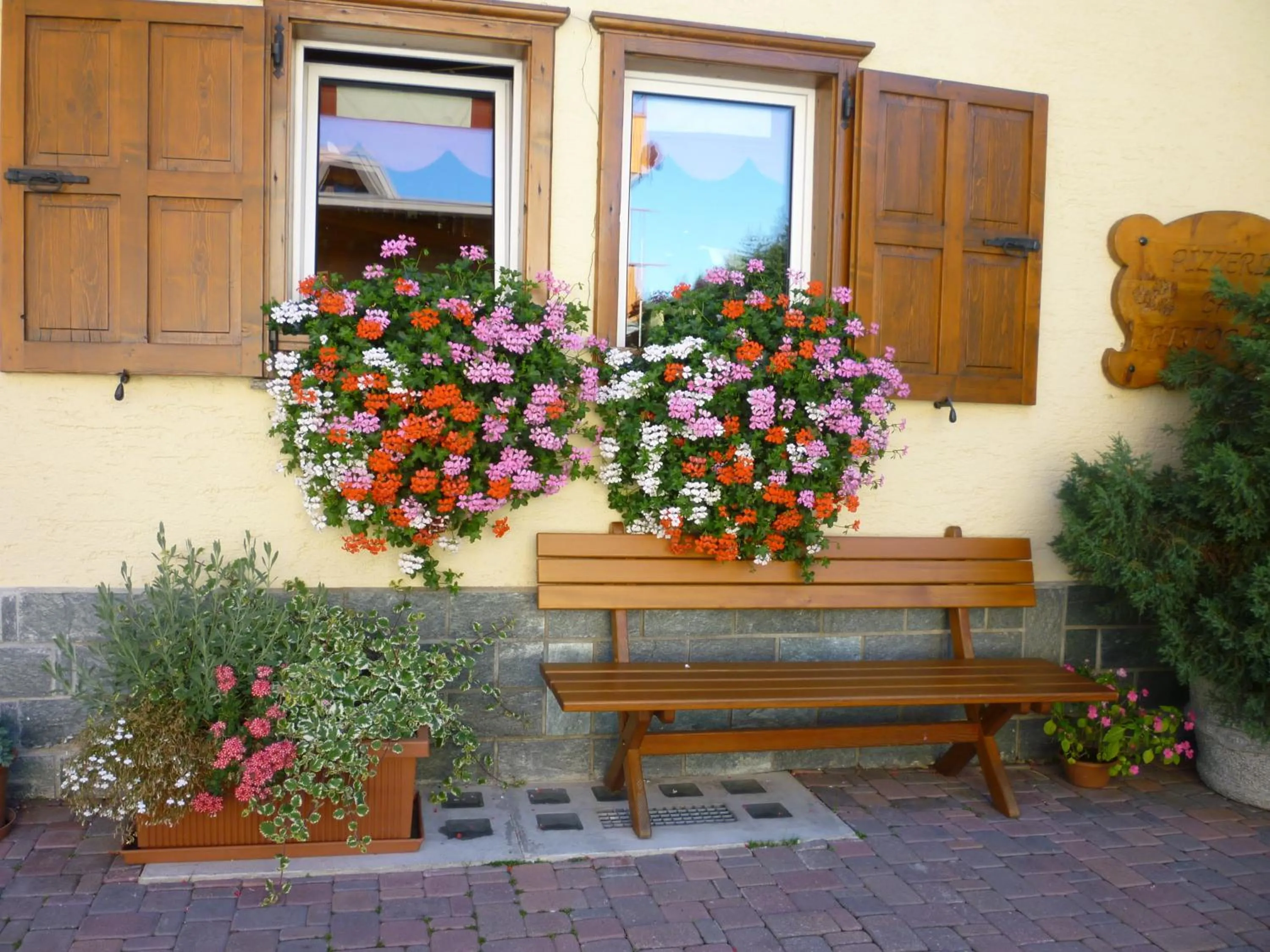 Decorative detail in Hotel I Rododendri