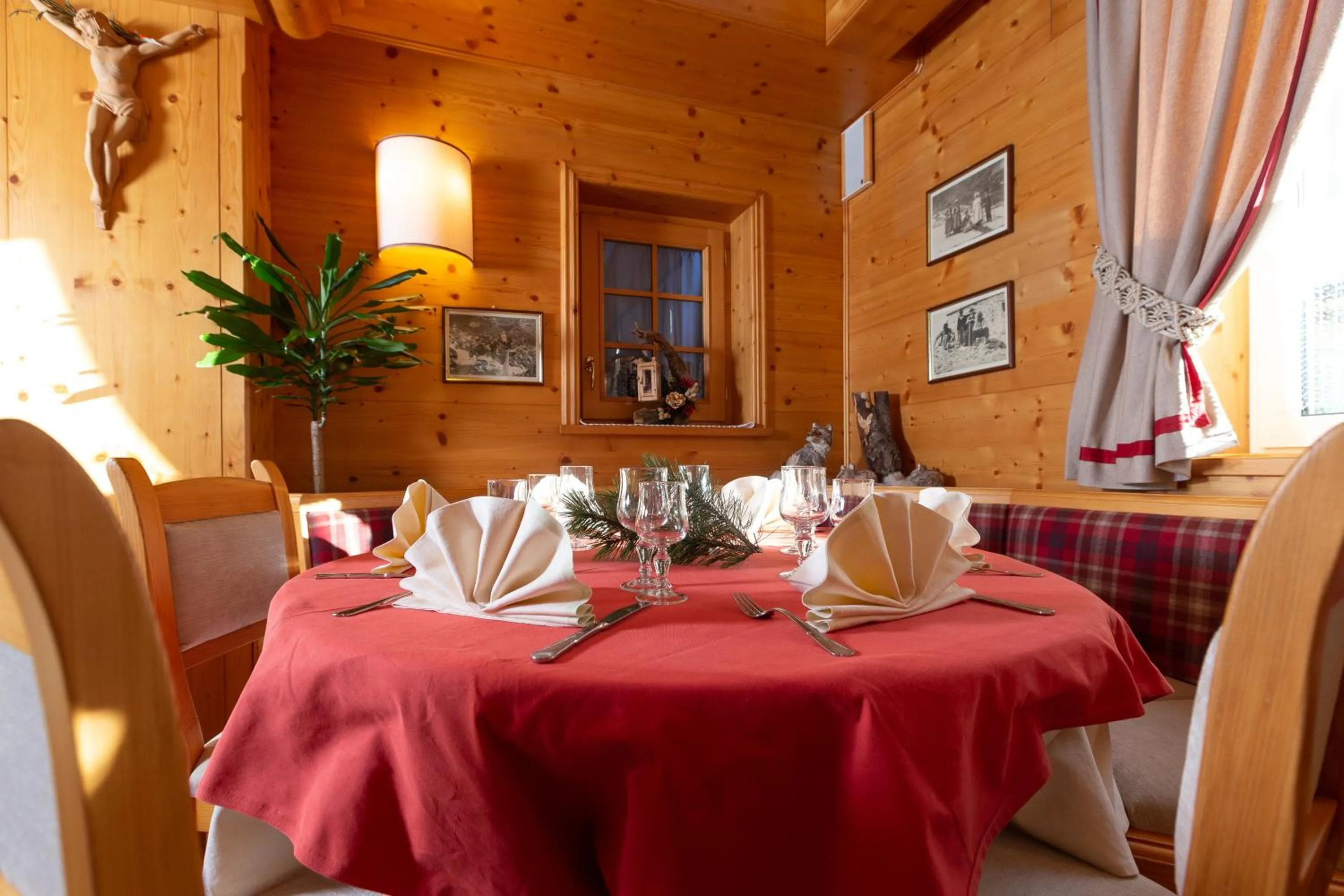 Hotel I Rododendri