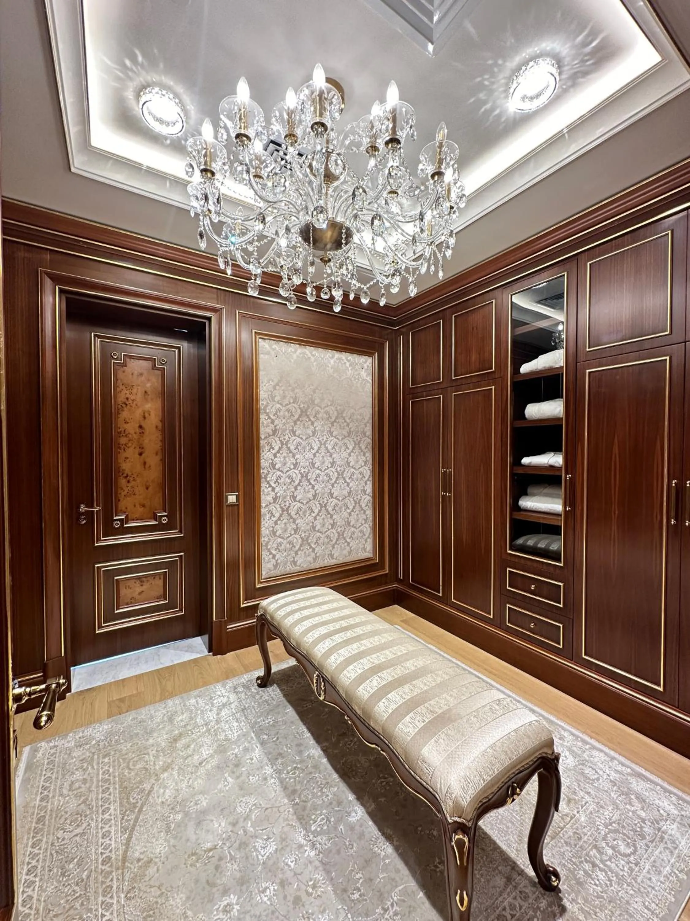 wardrobe, Bed in T-CITY PRESIDENTIAL HOTEL