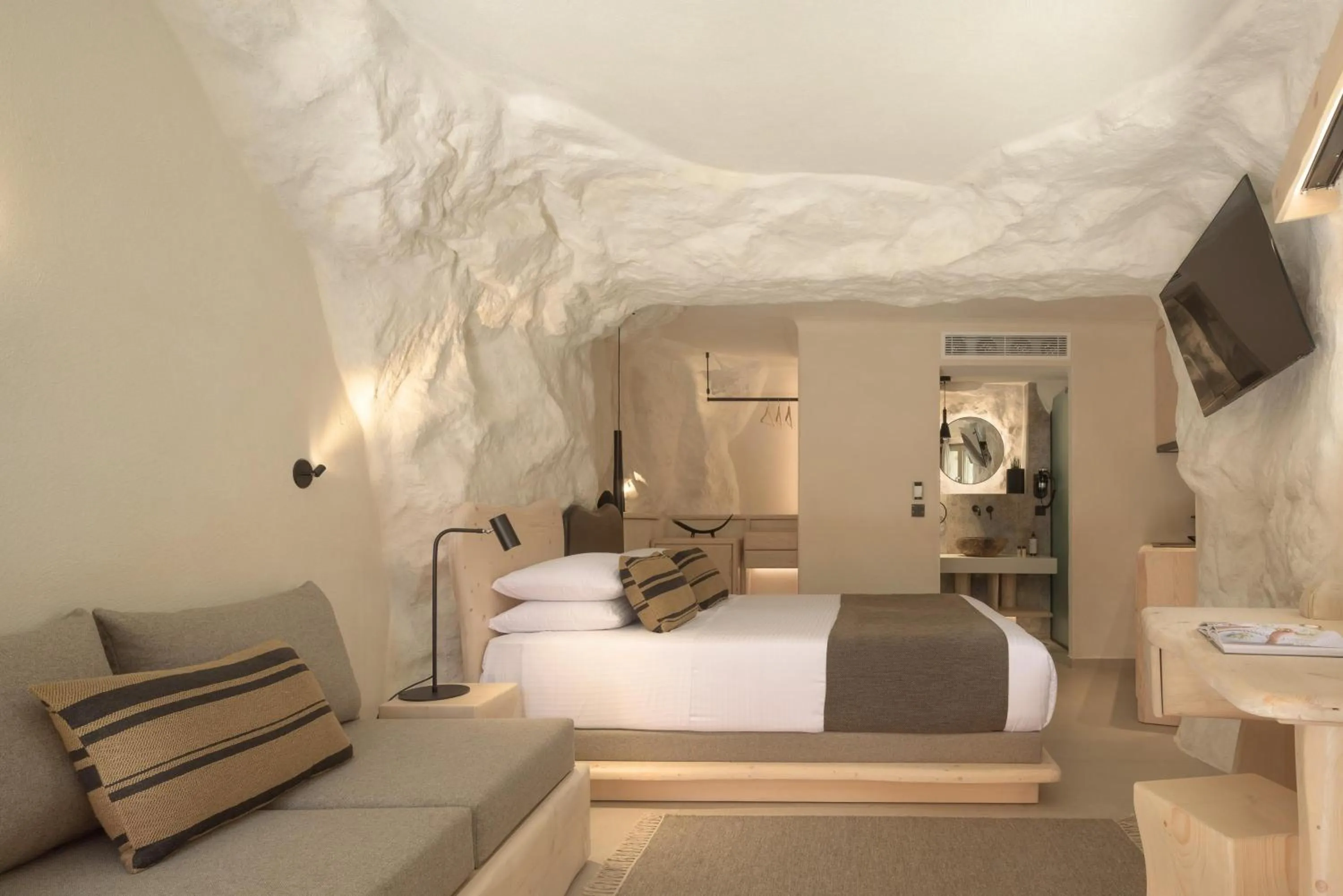 Photo of the whole room, Bed in Manili Boutique Suites & Villas