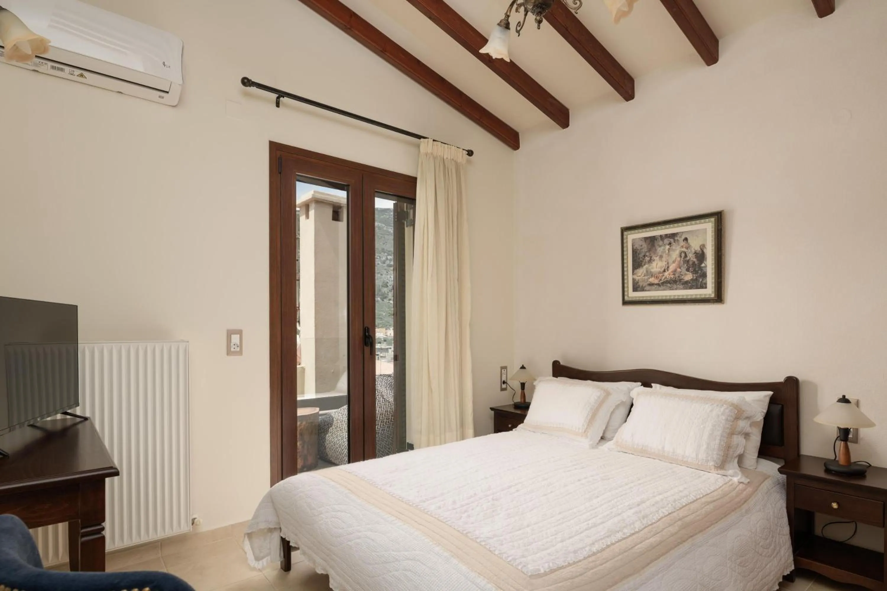 Photo of the whole room, Bed in Manili Boutique Suites & Villas