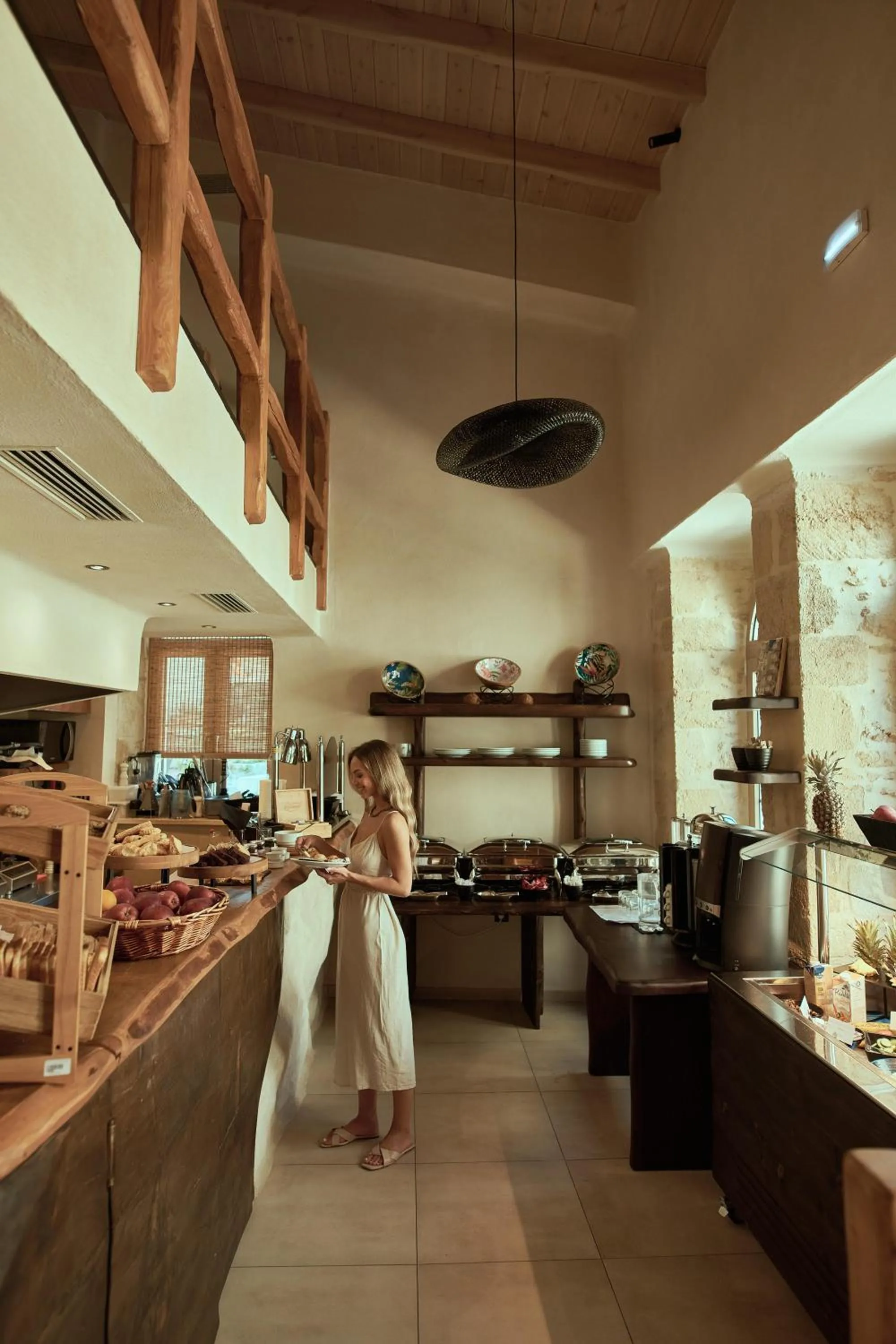 Restaurant/places to eat in Manili Boutique Suites & Villas