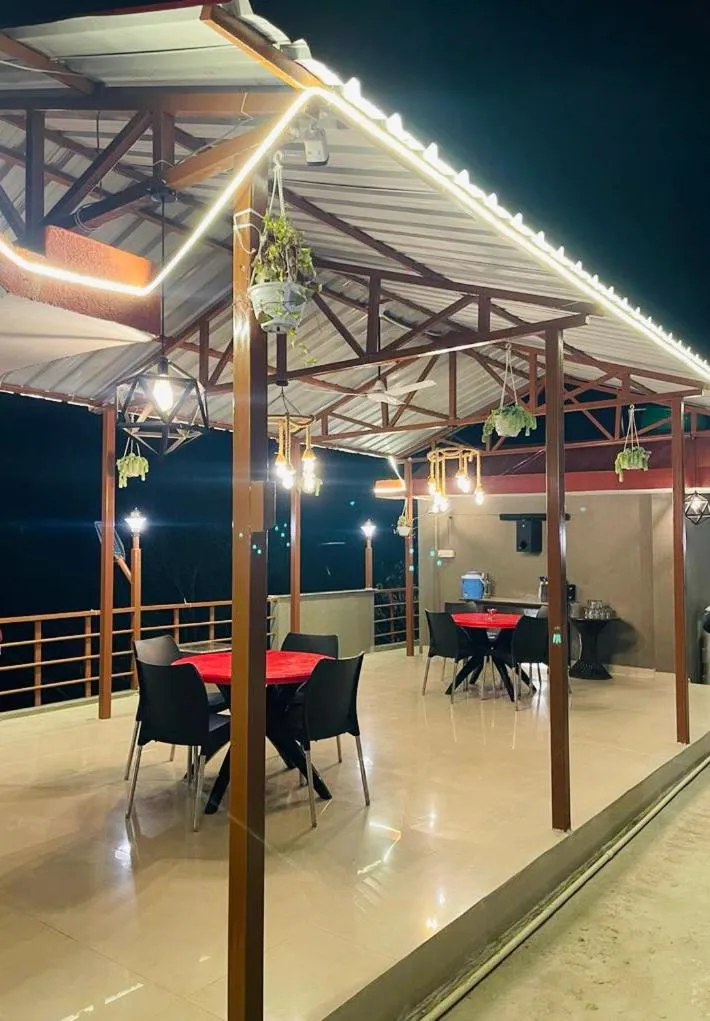 Restaurant/places to eat in The Blossom Glee