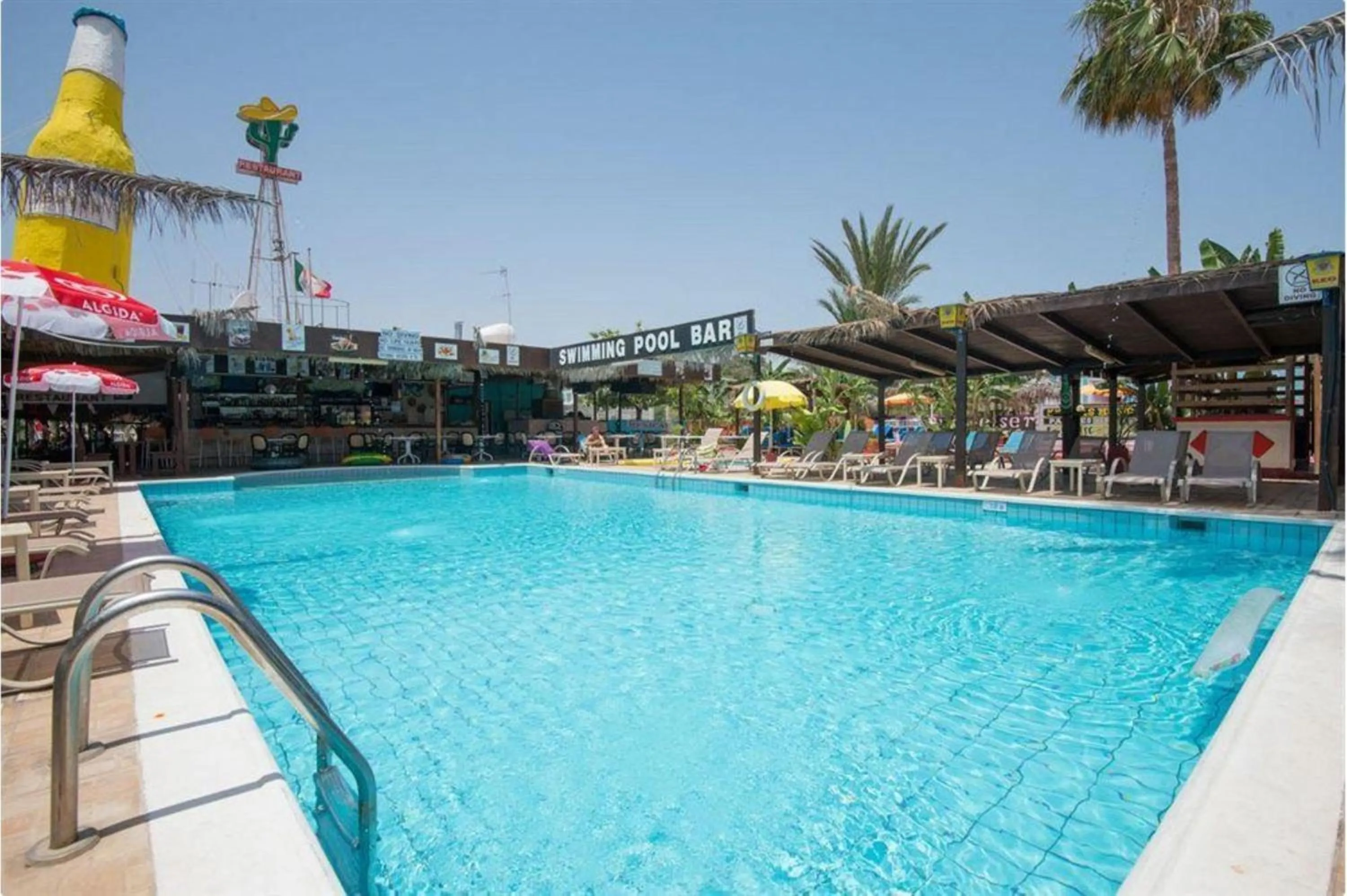 Restaurant/places to eat in Kkaras Hotel 3 Star