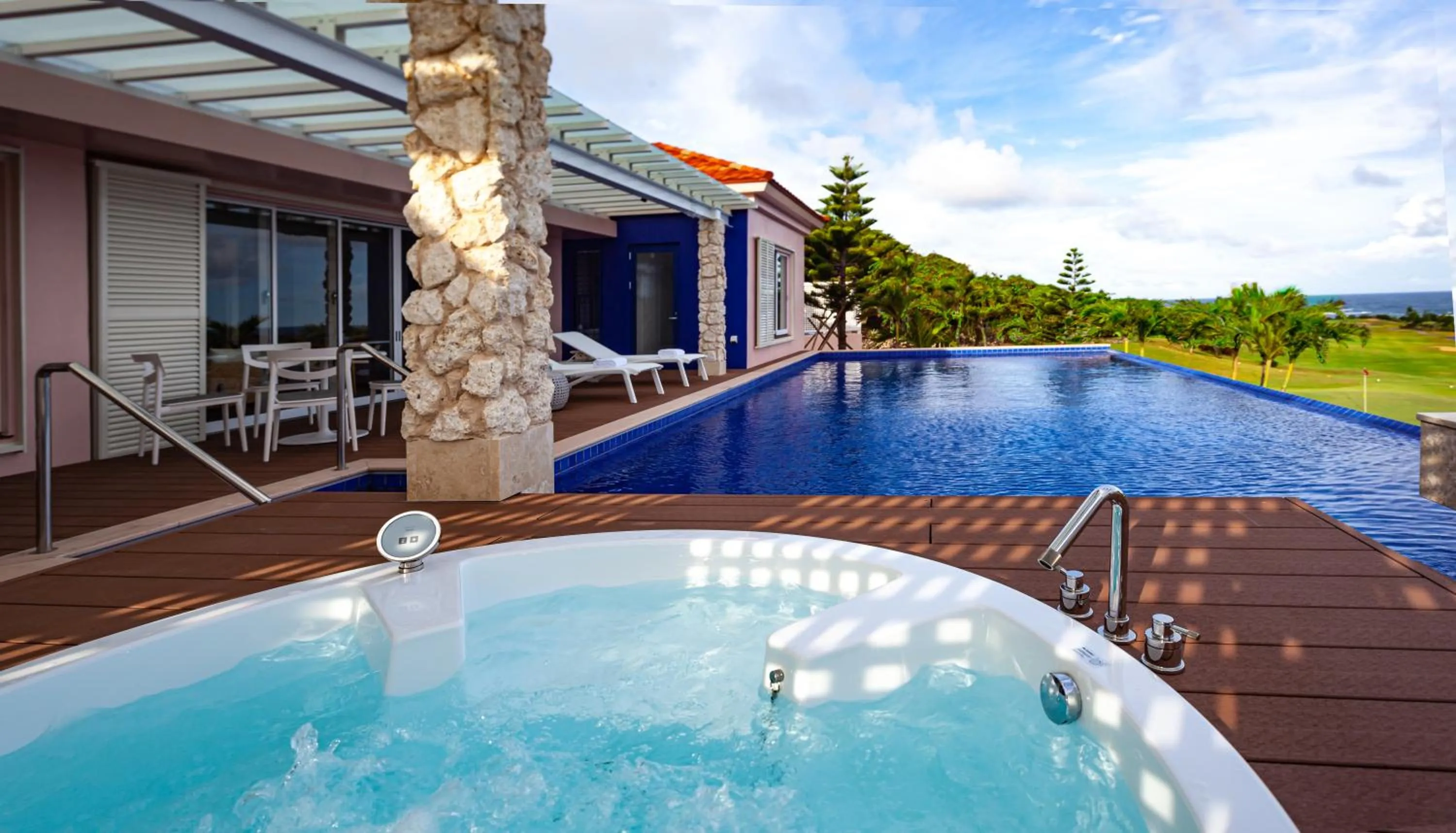 Swimming pool in The Shigira