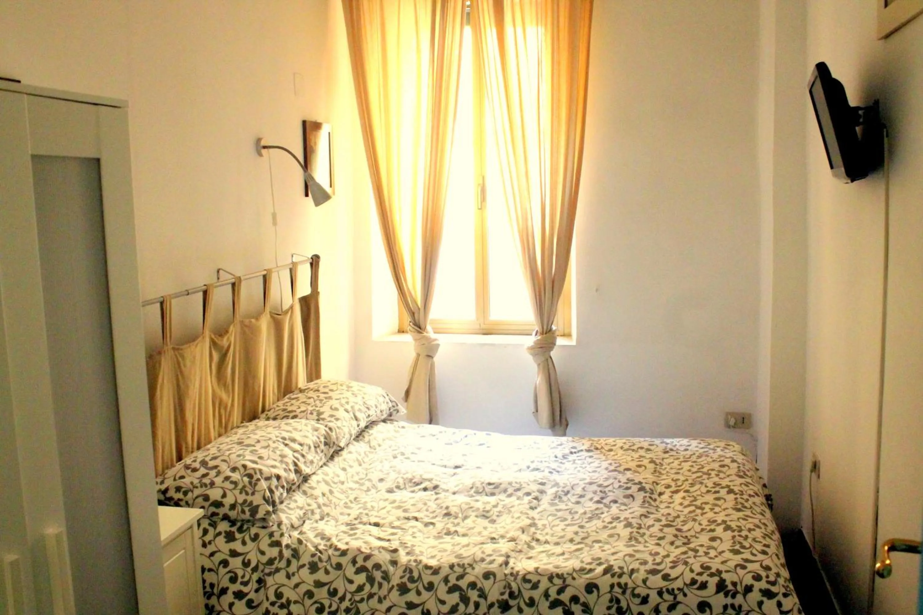Bed in Apartment - Laterano 85