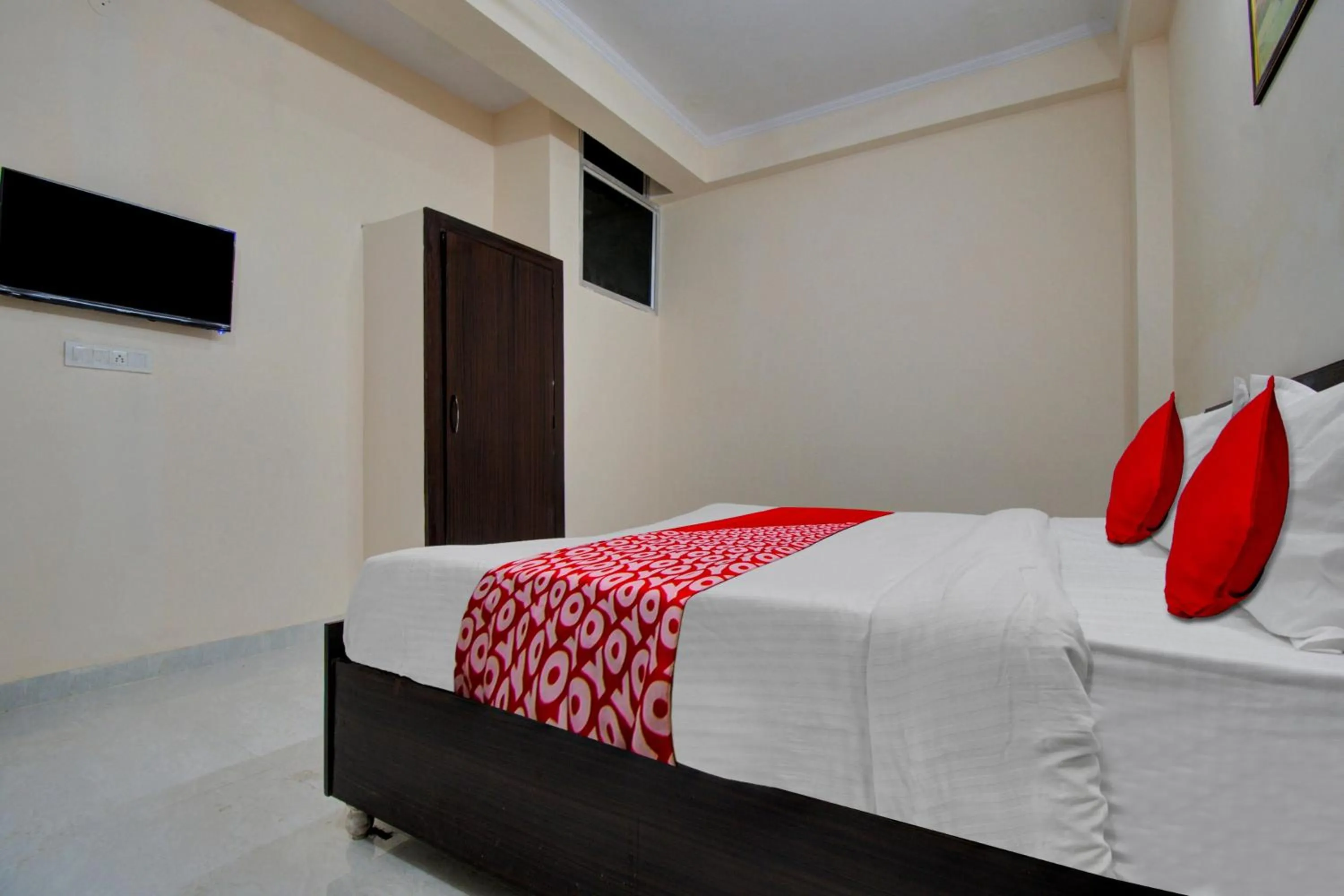 Bedroom, Bed in Hotel O Shree Shyam Palace