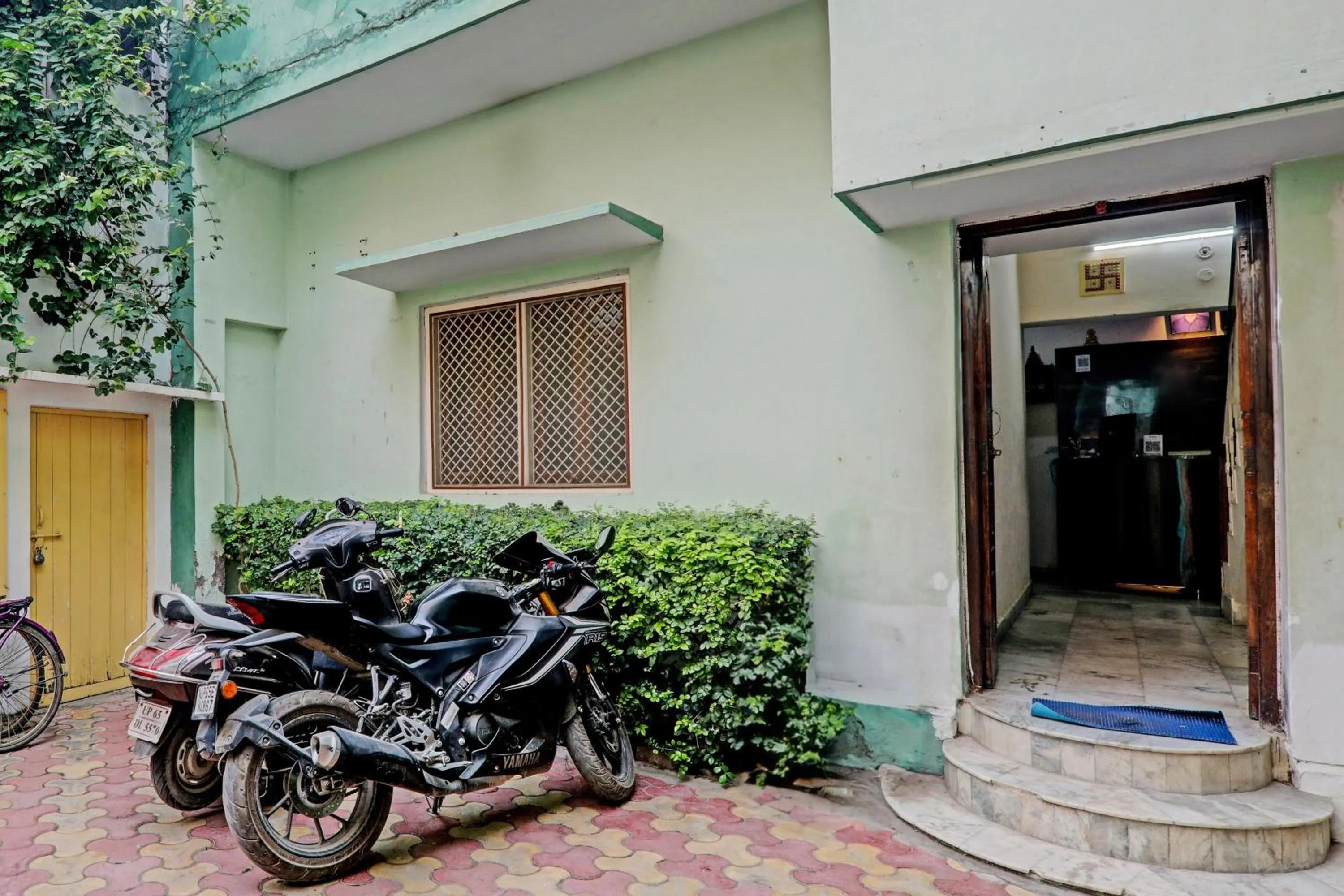 Facade/entrance in Hotel O PG ON GANGES