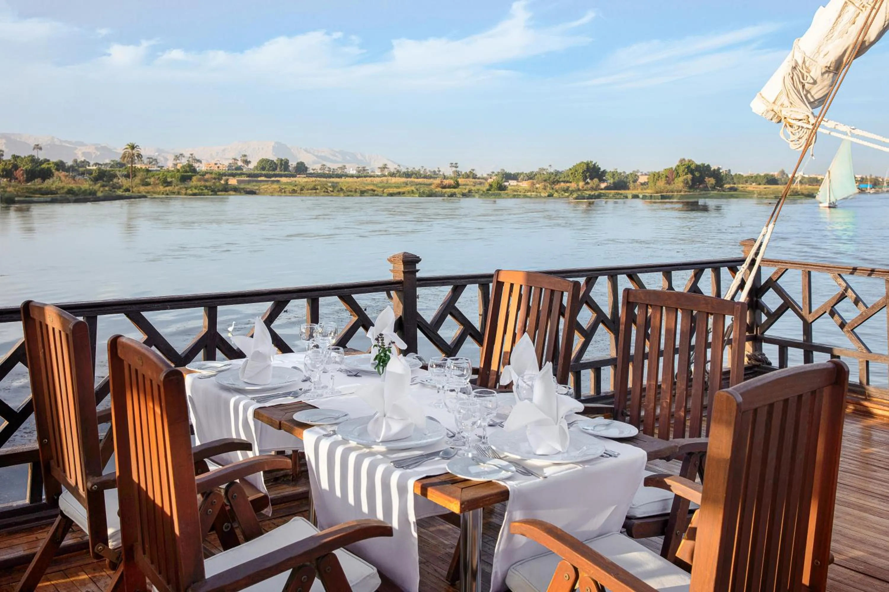 Restaurant/places to eat in Farouz El Nil II Nile Cruise - Every Monday from Luxor for 07 & 05 Nights