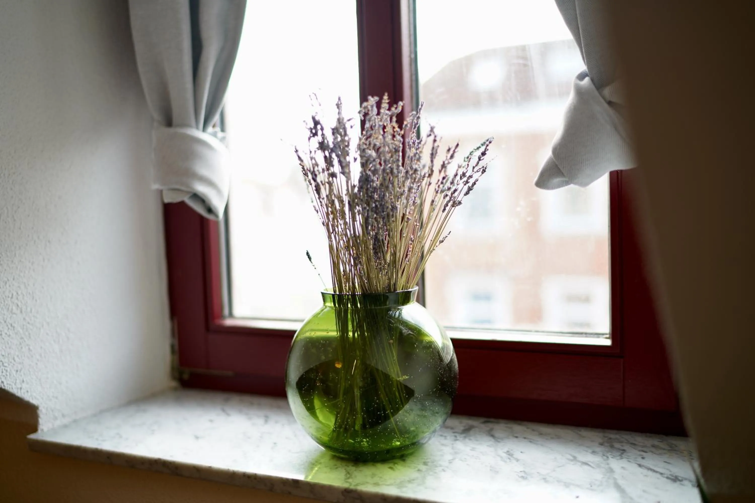 Decorative detail in EDLER WOHNRAUM Noble Stadtoase mit Boxspringbett, Kaffeevollautomat & Parkplatz