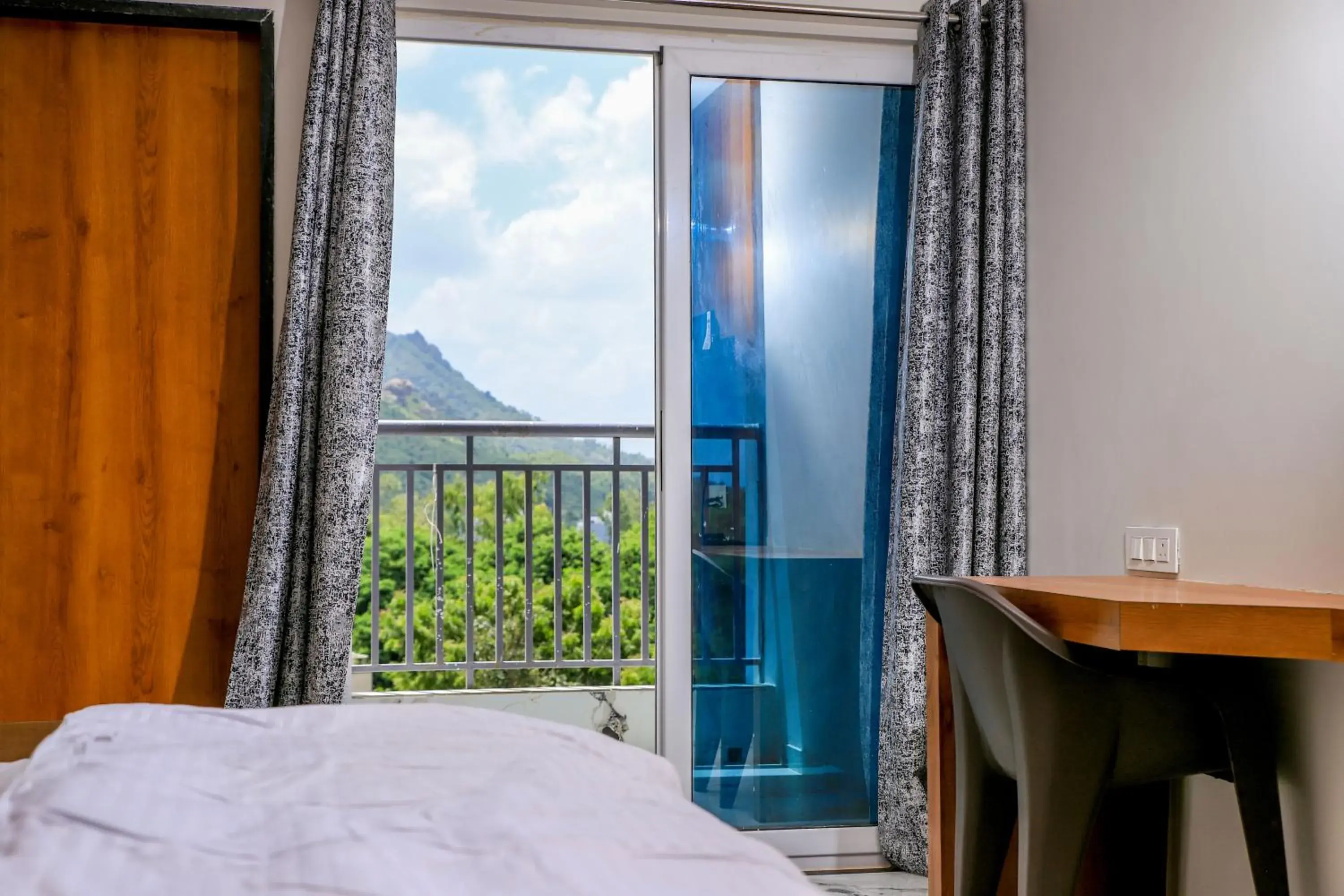 Double Room in Townhouse Ambaji formerly Hotel Kardhar Inn Double Room in Townhouse Ambaji formerly Hotel Kardhar Inn