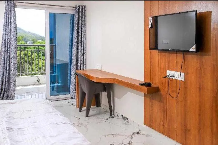 Lobby or reception in Hotel Kardhar Inn