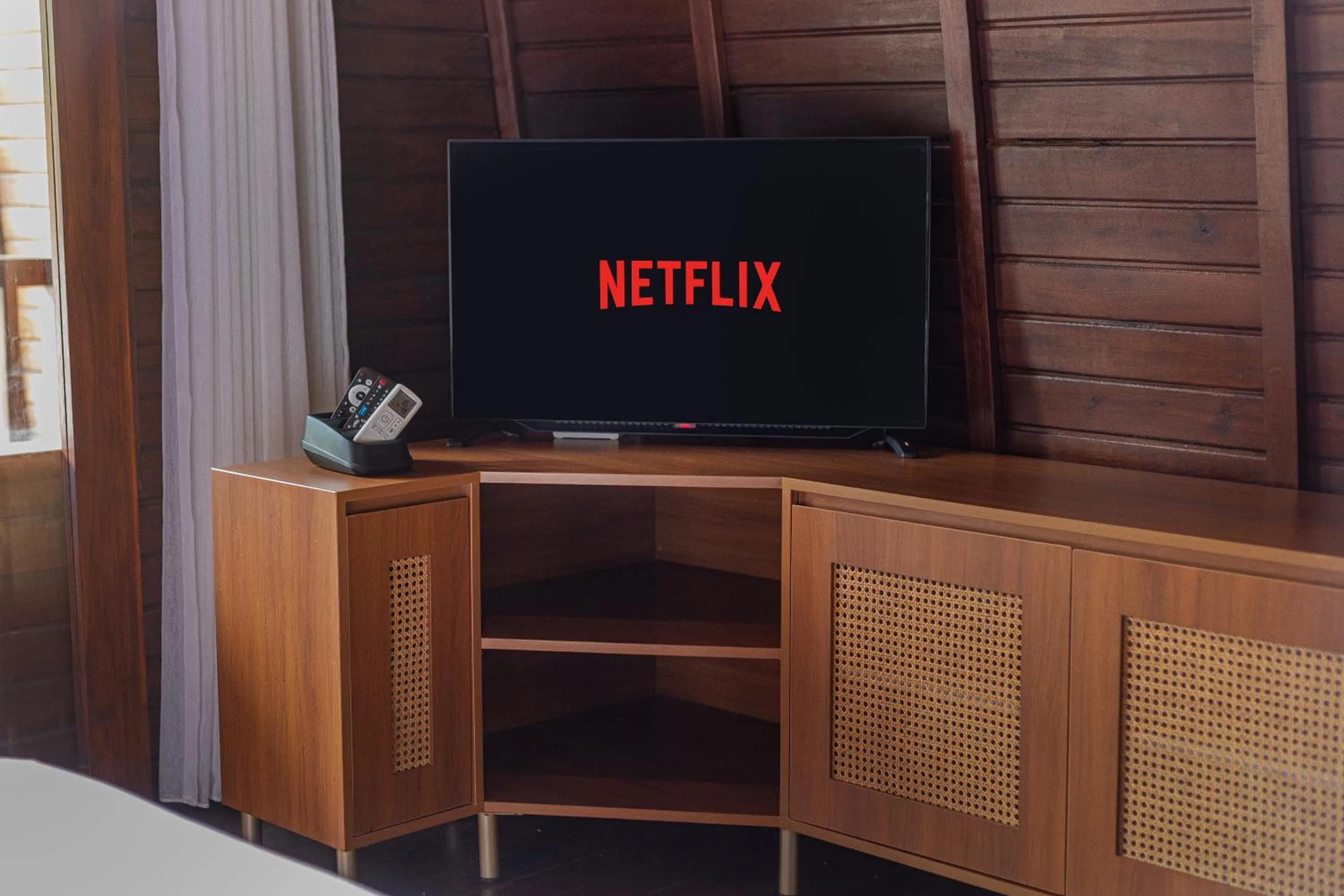 TV and multimedia in Munduk Kupang Sekumpul Villa