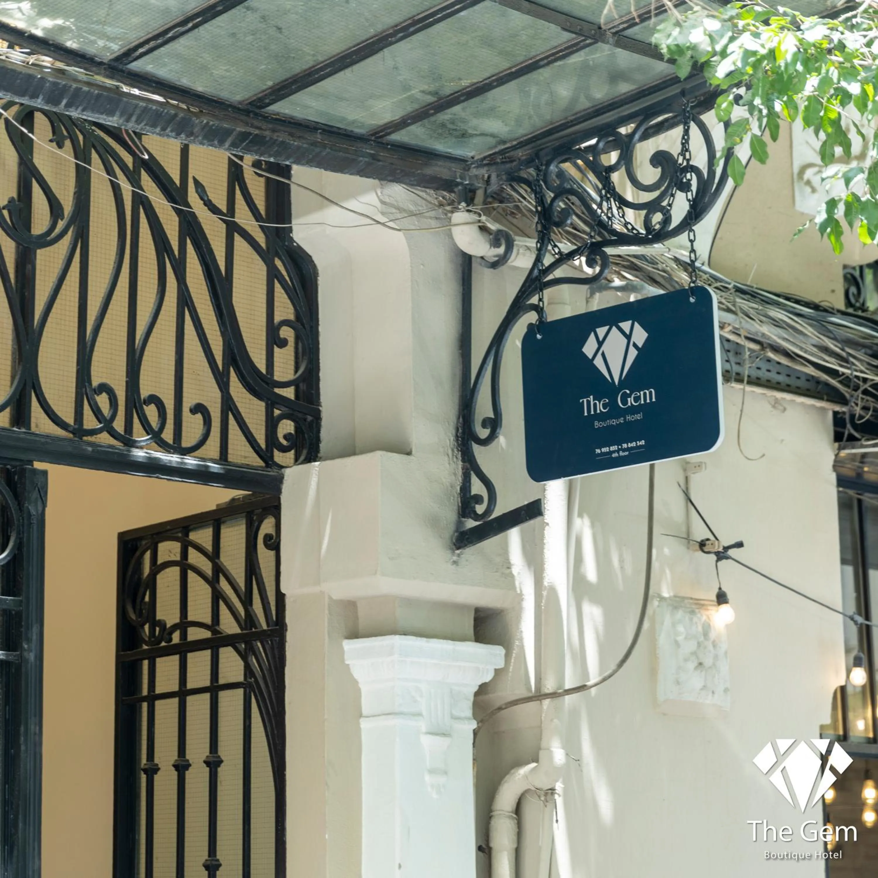 Logo/Certificate/Sign in THE GEM BOUTIQUE HOTEL