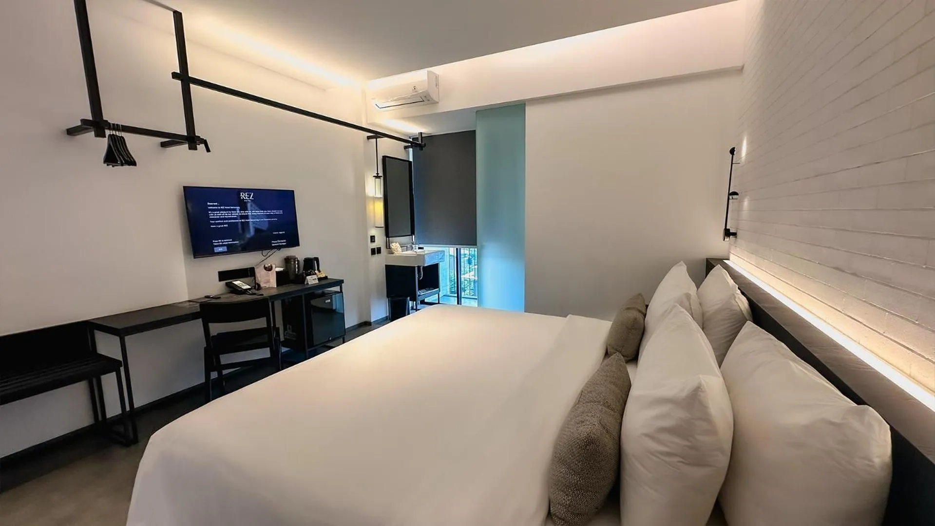 Bathroom, Bed in REZ Hotel Semarang