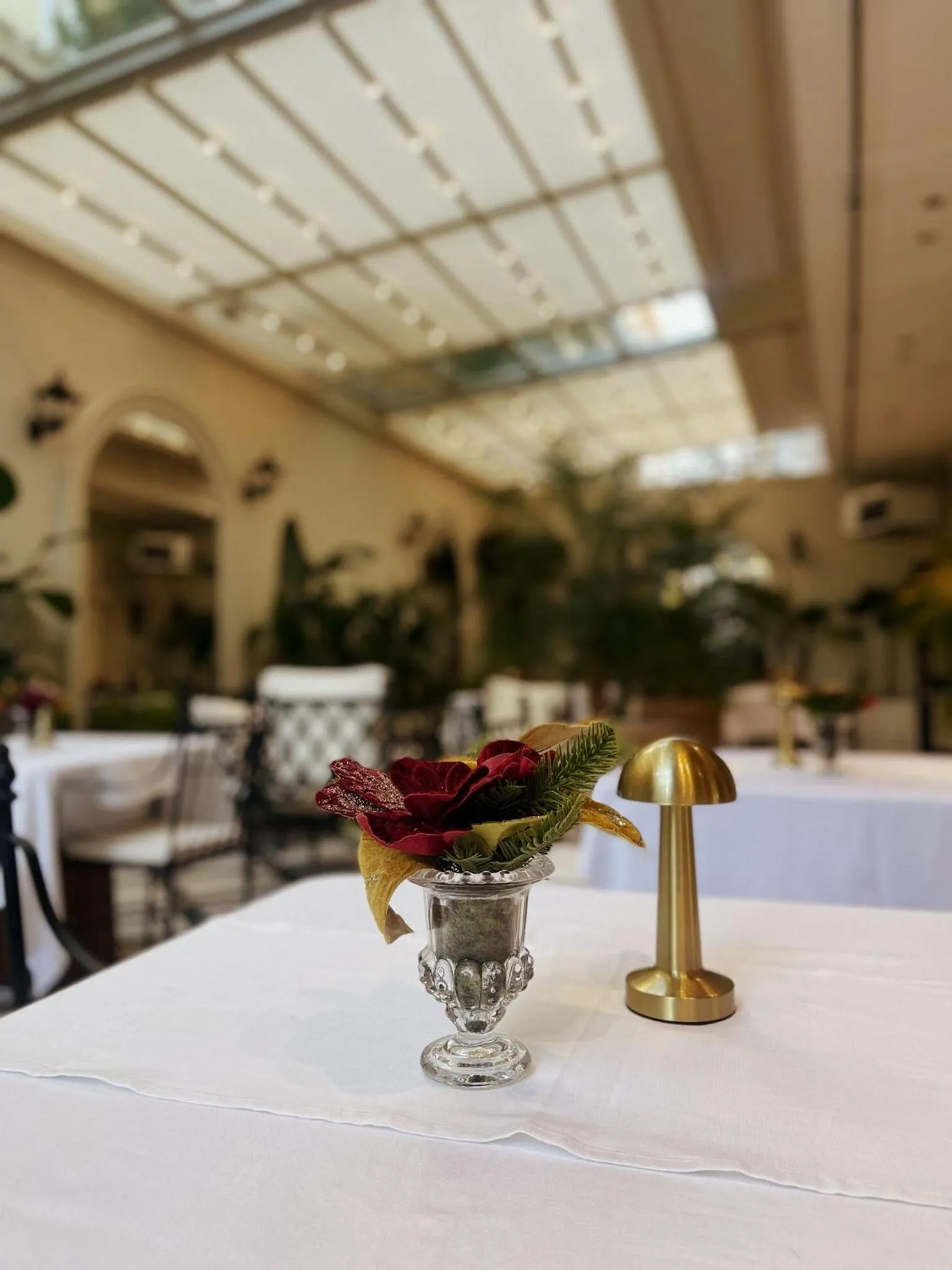 Restaurant/places to eat in DBD Hotel Bayraklı