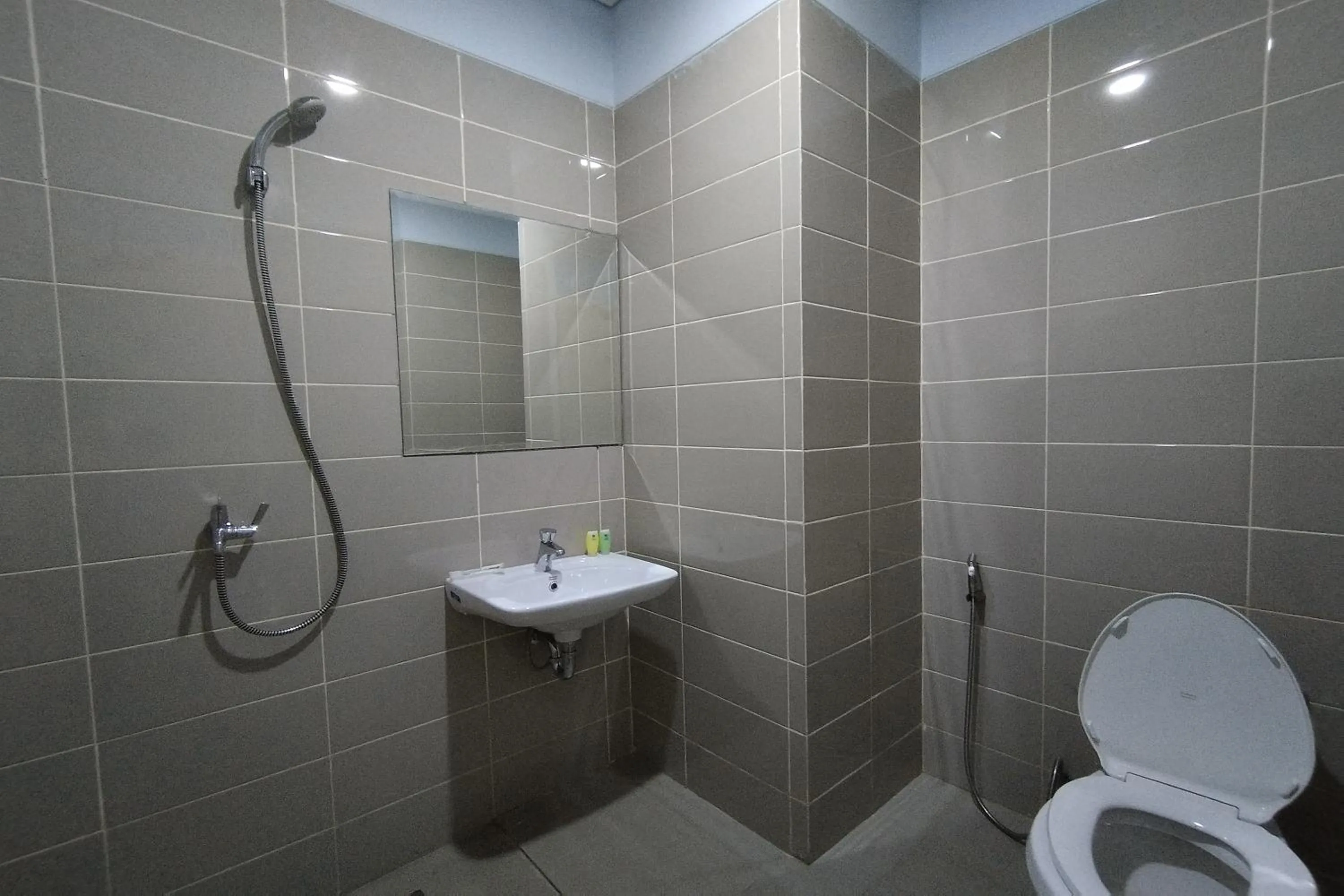 Bathroom in Hotel Sutha Inn Syariah