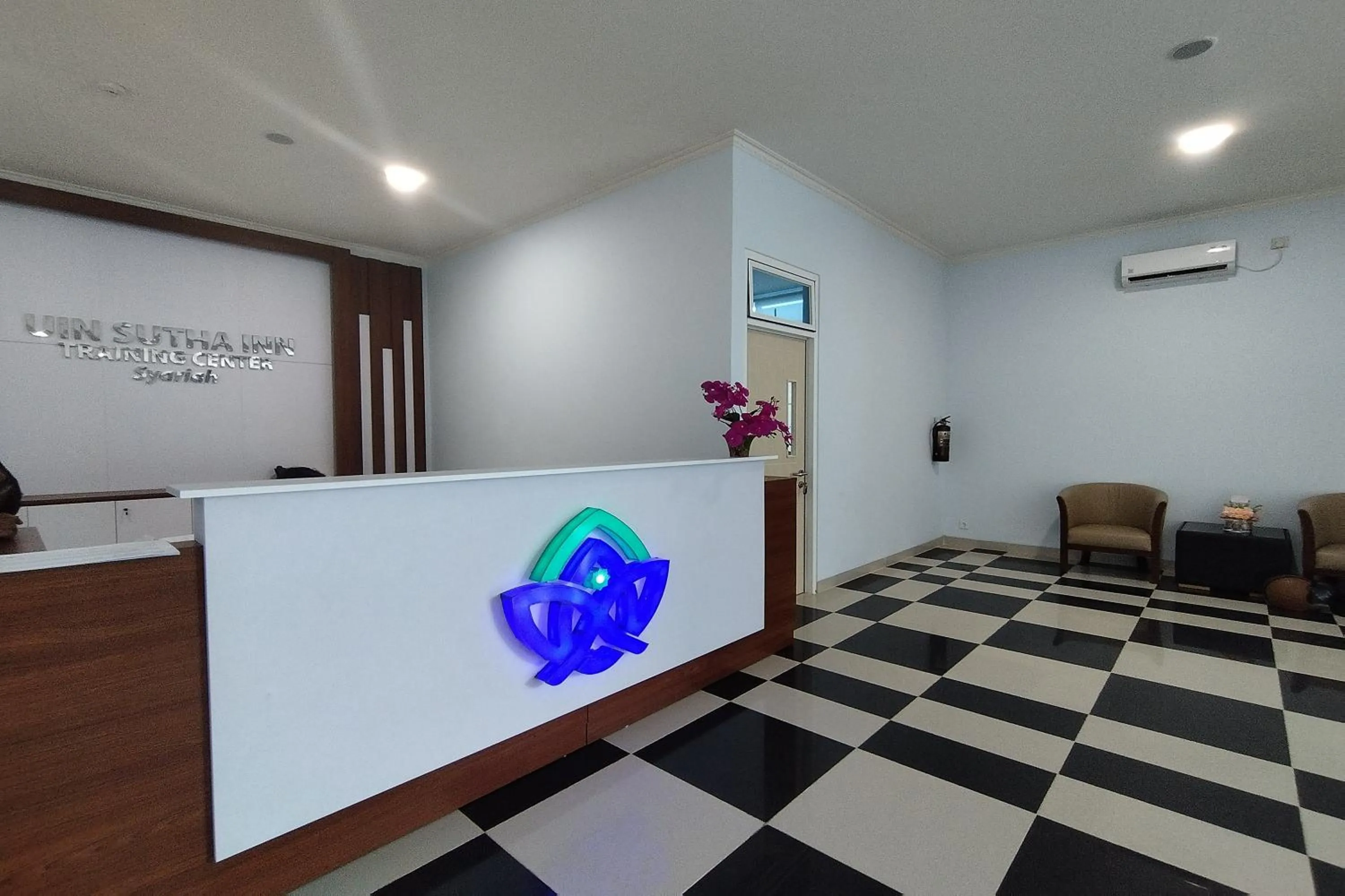Lobby or reception in Hotel Sutha Inn Syariah