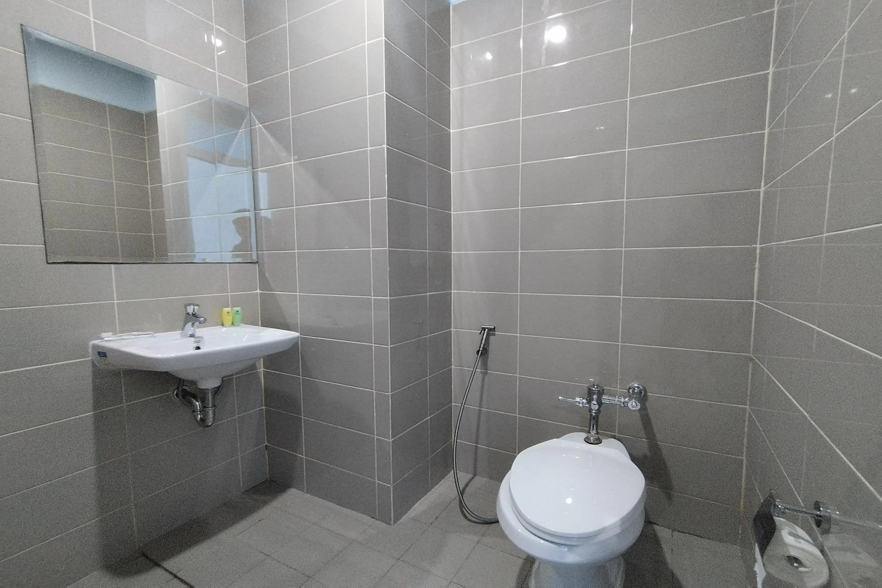 Bathroom in Hotel Sutha Inn Syariah