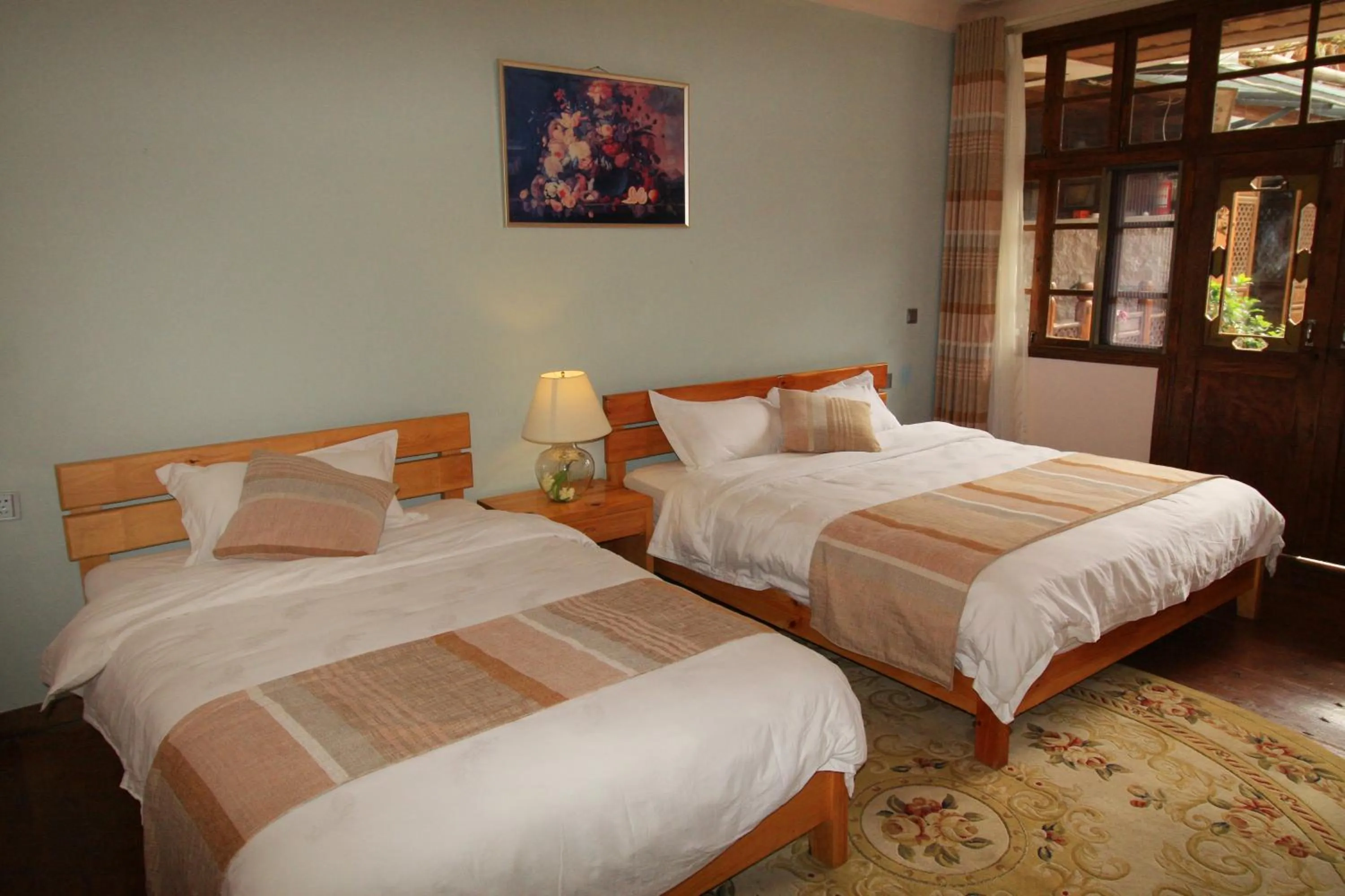 Photo of the whole room, Bed in Cabin 7 Inn