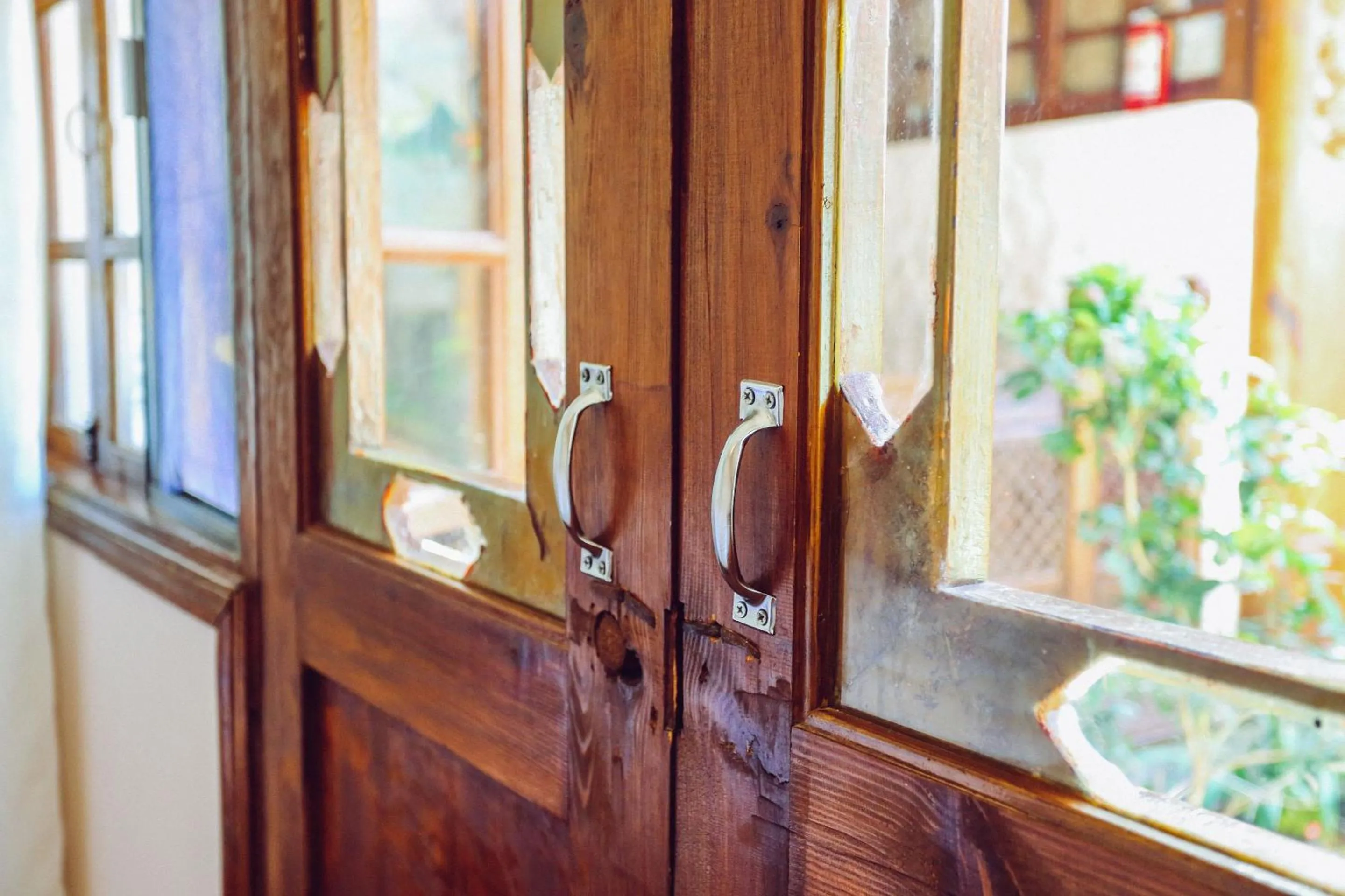 Decorative detail in Cabin 7 Inn