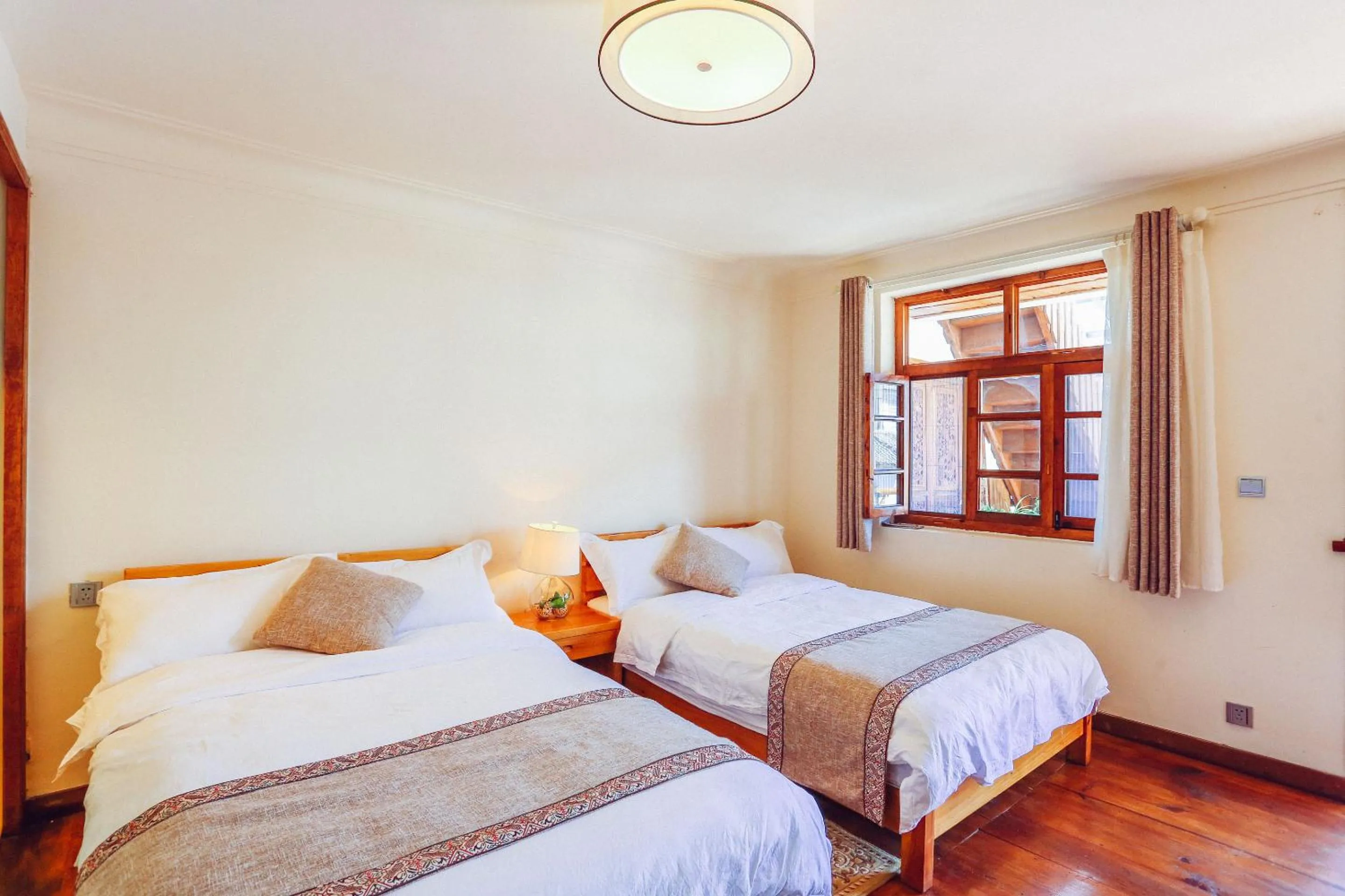 bunk bed, Bed in Cabin 7 Inn