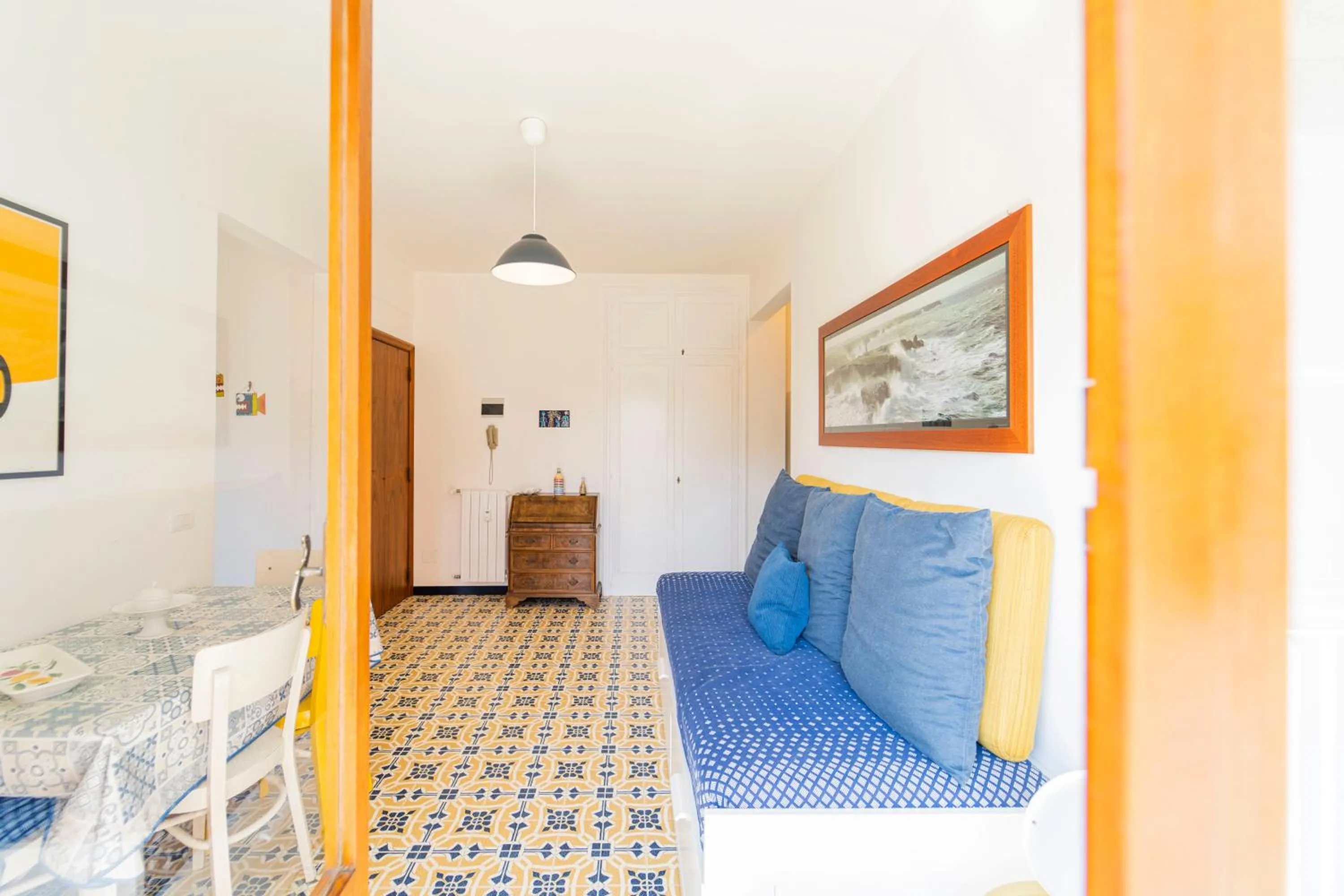 Living room in 194 - A casa di Andrea, Cavi di Lavagna a soli 80metri dal mare - PARCHEGGIO PRIVATO SOLO PER AUTO DI DIMENSIONI RIDOTTE O MOTO