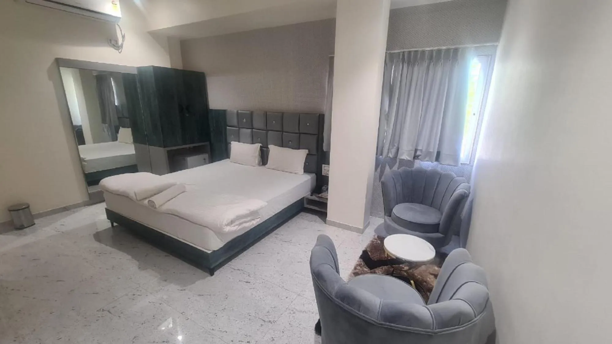 Bed in Dnyanprabha Executive